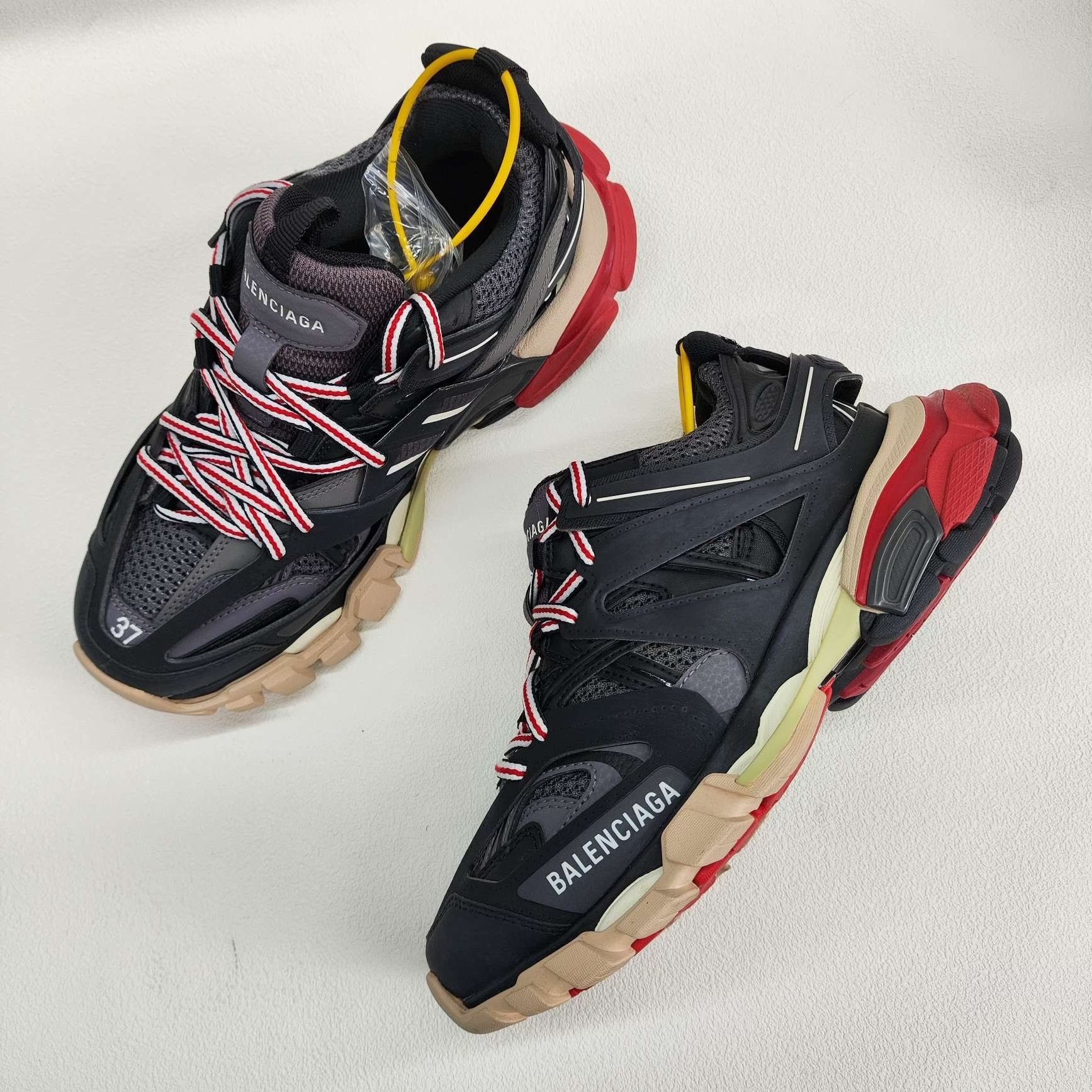 Balenciaga Balenciaga Track Sneakers Size 37 Size US 7 / IT 37 - 9 Thumbnail