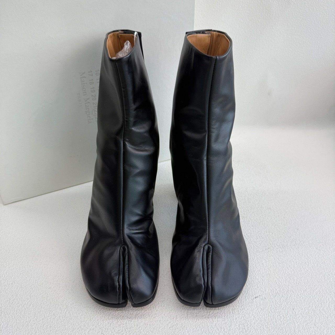 Maison Margiela Maison Margiela Black Leather Tabi Boots Size 38.5 Size US 8.5 / IT 38.5 - 4 Thumbnail