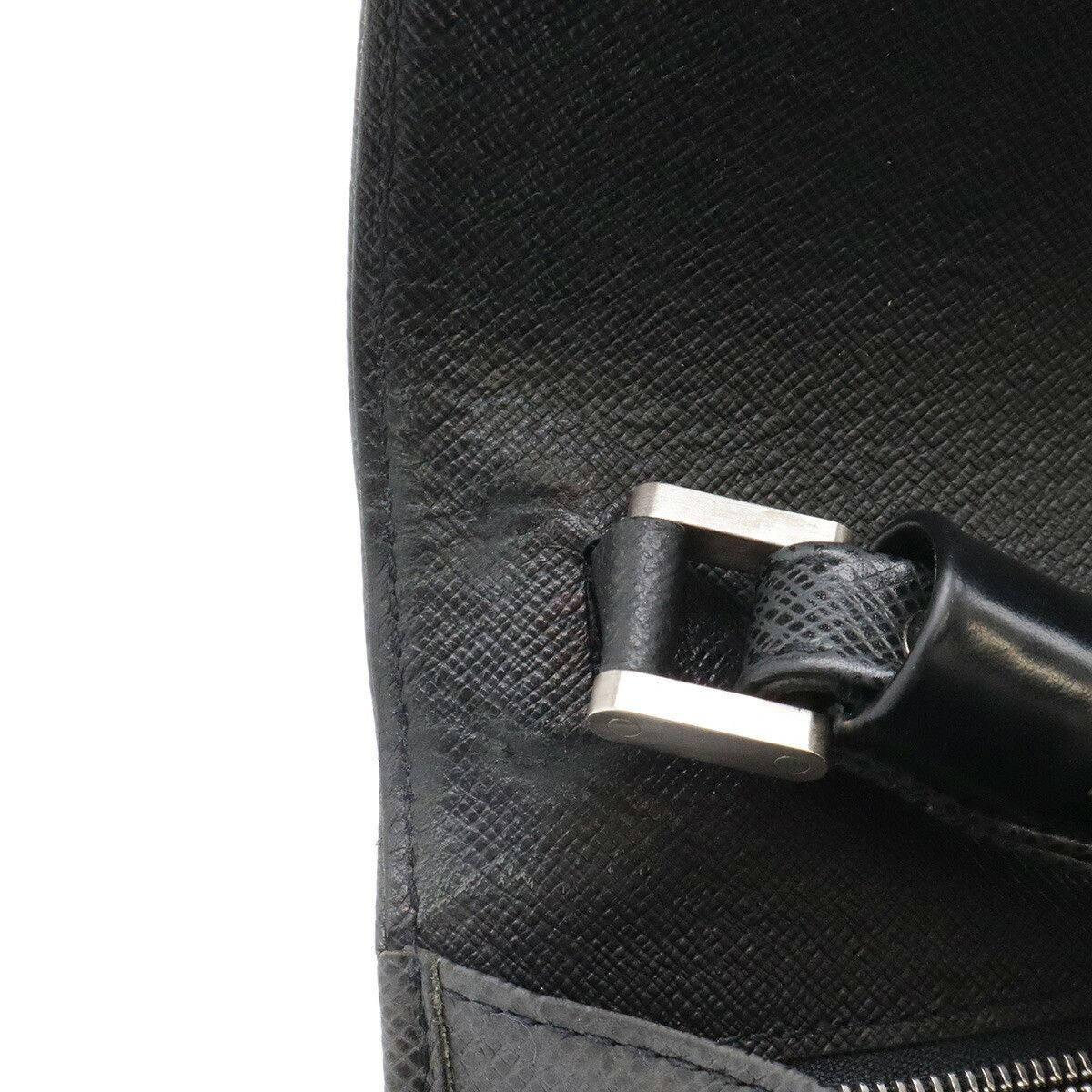 Louis Vuitton Louis Vuitton Louis Vuitton Taiga Clutch Bag Leather Clutch Bag M30782 DUTY FREE for USA Size ONE SIZE - 8 Thumbnail