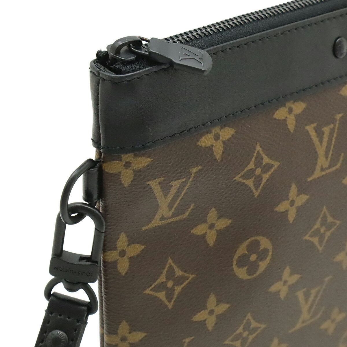 Louis Vuitton Louis Vuitton Louis Vuitton Pochette To Go Monogram Eclipse Clutch Bag Textile Clutch Bag M82079 DUTY FREE for USA Size ONE SIZE - 4 Thumbnail