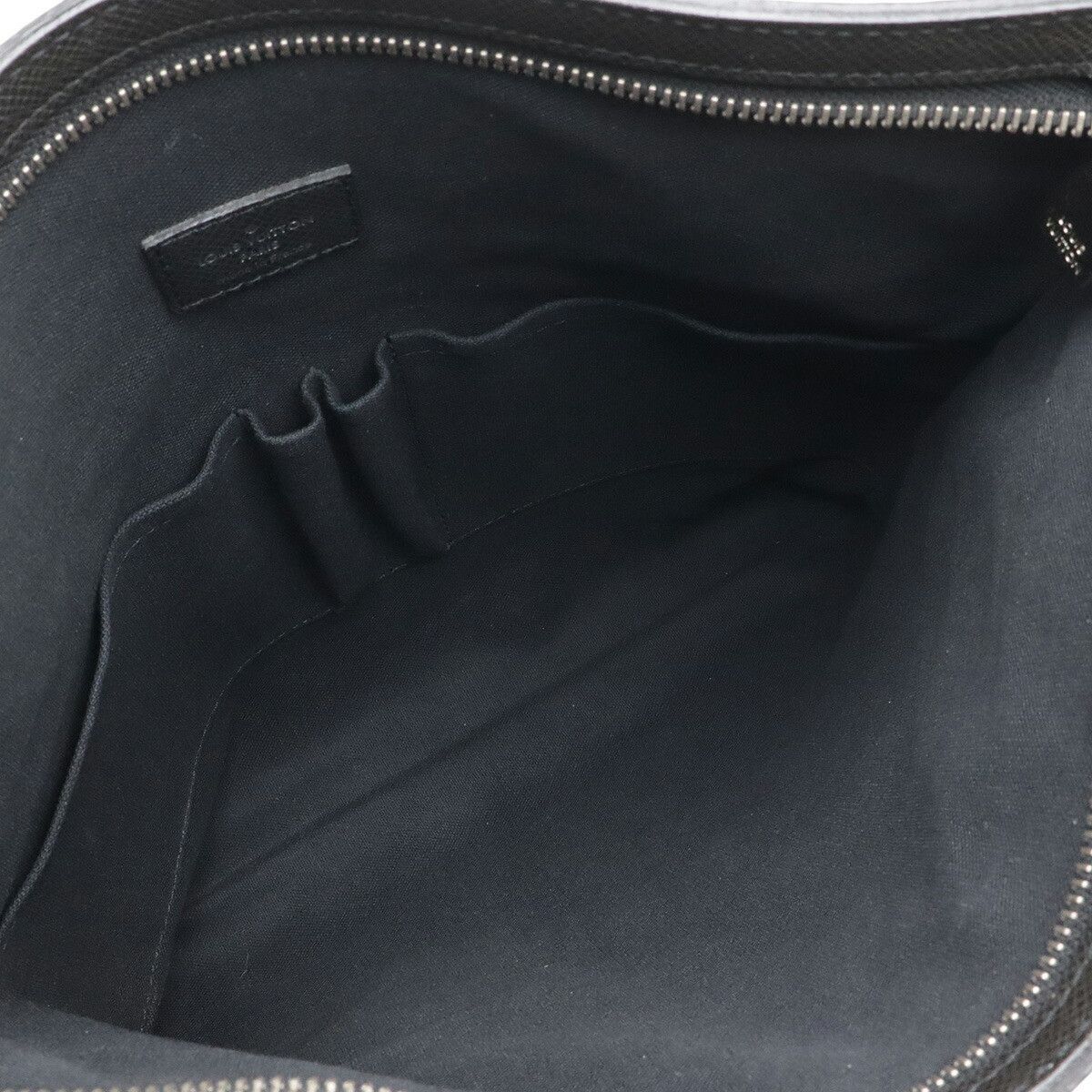 Louis Vuitton Louis Vuitton Louis Vuitton Taiga Shoulder Bag Leather Shoulder Bag M32712 DUTY FREE for USA Size ONE SIZE - 8 Thumbnail