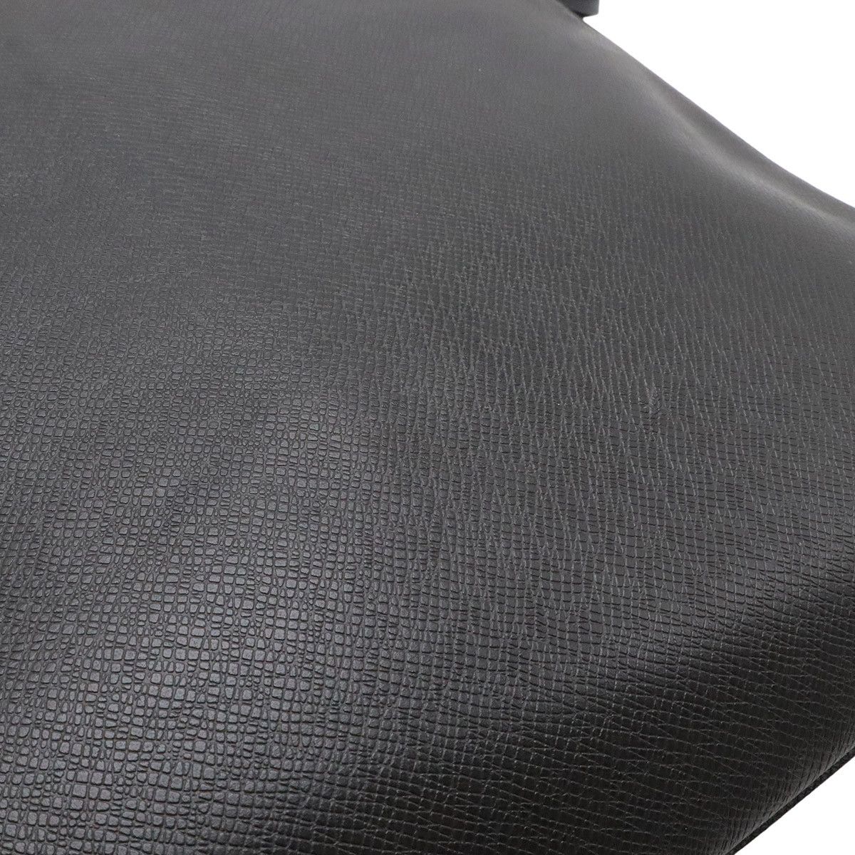 Louis Vuitton Louis Vuitton Louis Vuitton Taiga Shoulder Bag Leather Shoulder Bag M32712 DUTY FREE for USA Size ONE SIZE - 4 Thumbnail