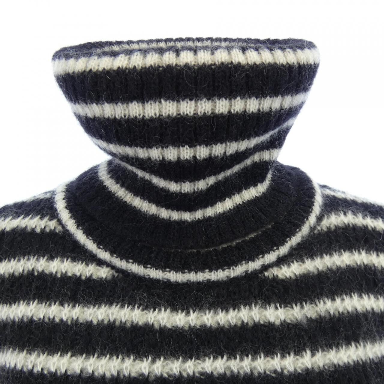 Yves Saint Laurent Yves Saint Laurent Saint Laurent Knit Textile Tops 632146YARX2 DUTY FREE for USA Size ONE SIZE - 5 Thumbnail