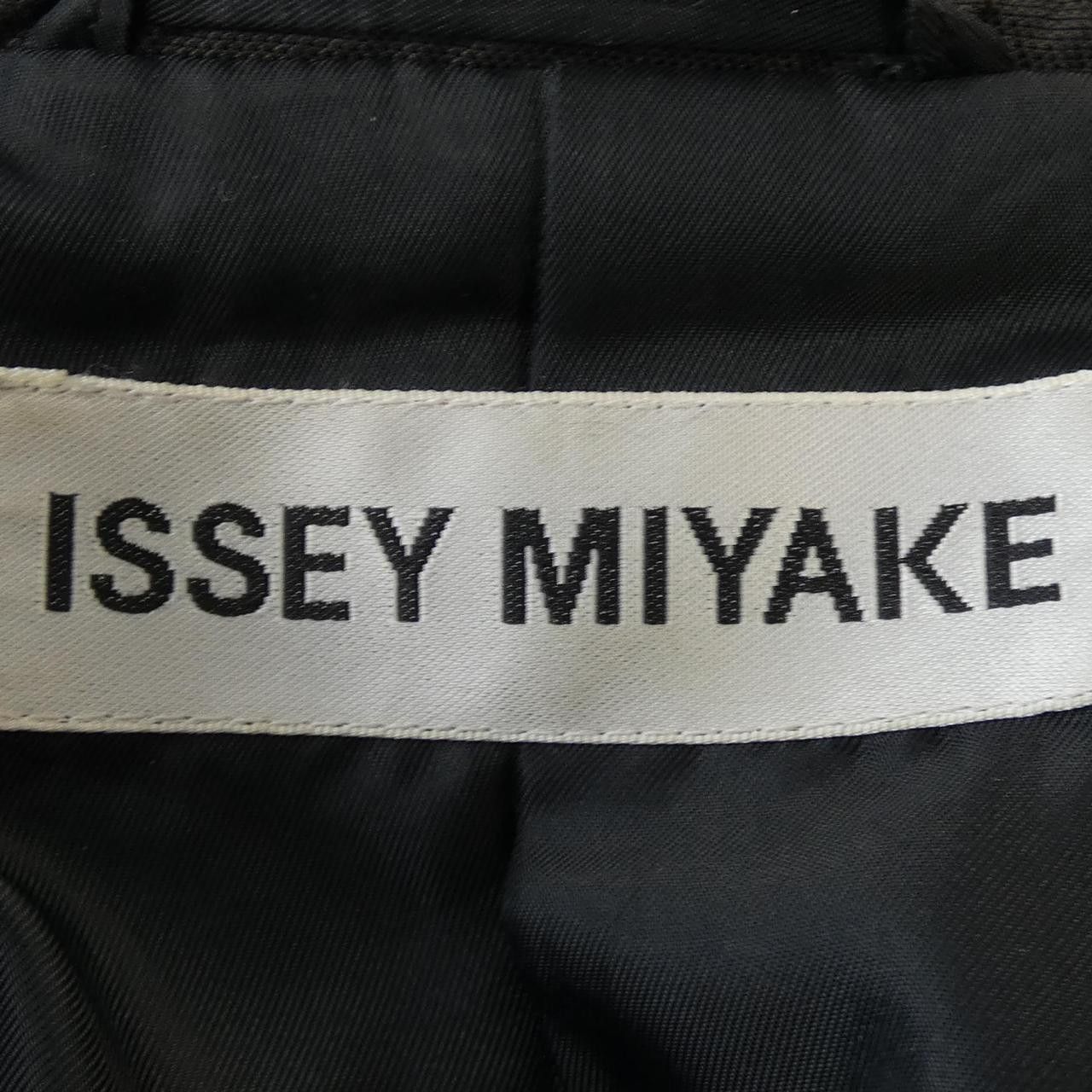 Issey Miyake Issey Miyake Issey Miyake Jacket Others Outerwear IM43FC003 DUTY FREE for USA Size ONE SIZE - 4 Thumbnail