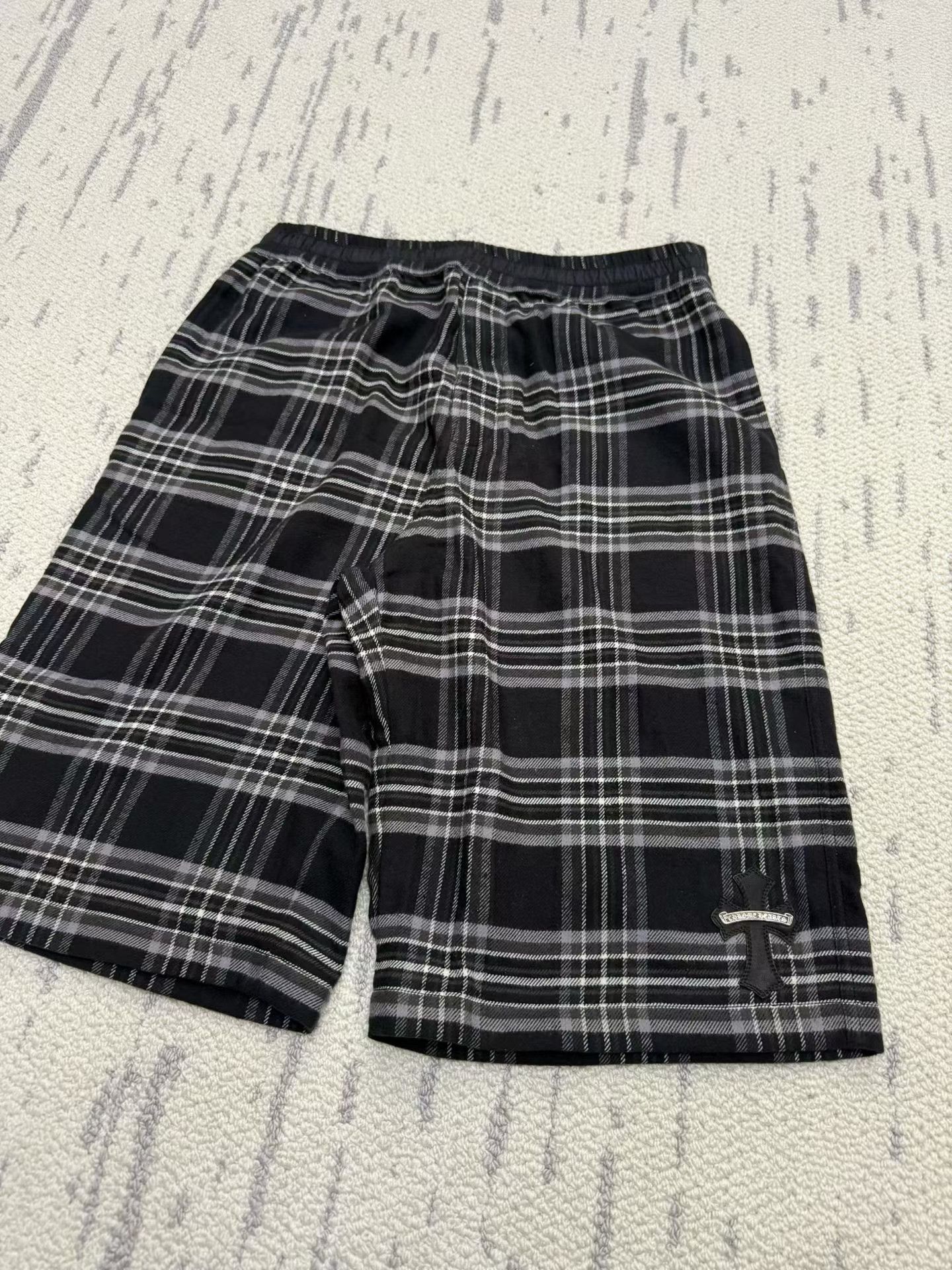 Chrome Hearts Chrome Hearts Black-Gray Plaid Cropped Wide-Leg Pants Size US 30 / EU 46 - 2 Thumbnail