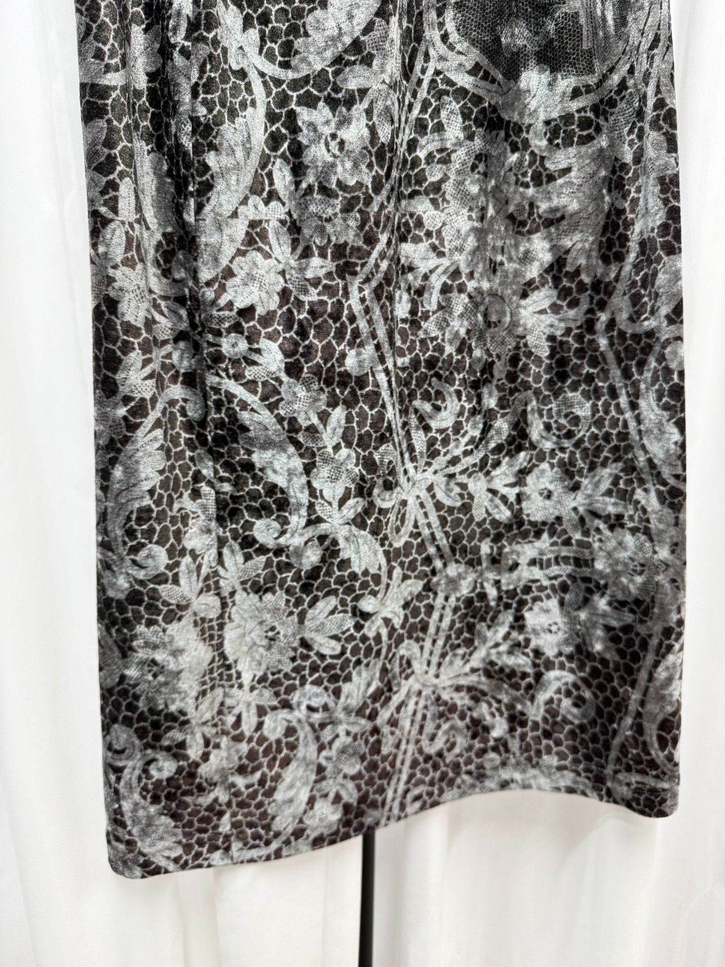 Comme des Garcons Comme des Garcons 1996 Velvet Snake Print Dress Size M / US 6-8 / IT 42-44 - 3 Thumbnail