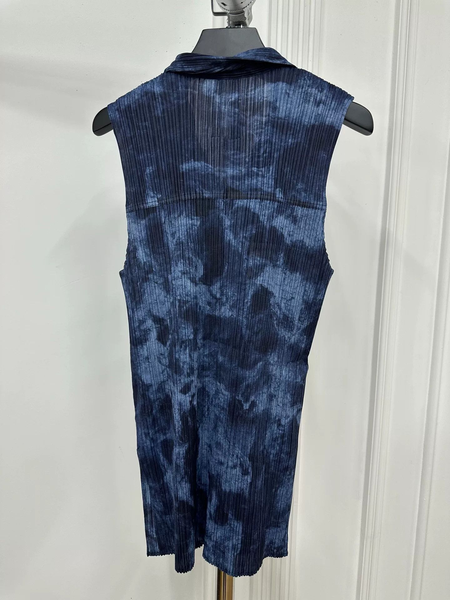 Pleats Please Issey Miyake Issey Miyake Pleats Please Tie-Dye Blue Four-Pocket Vest Size M / US 6-8 / IT 42-44 - 4 Thumbnail
