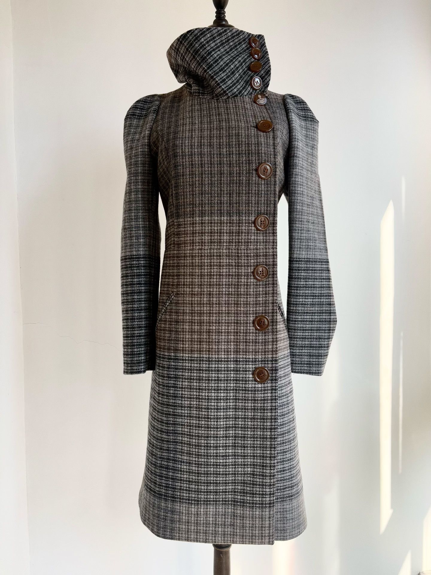 Vivienne Westwood Vivienne Westwood Gray Plaid Long Coat Size M / US 6-8 / IT 42-44 - 6 Thumbnail