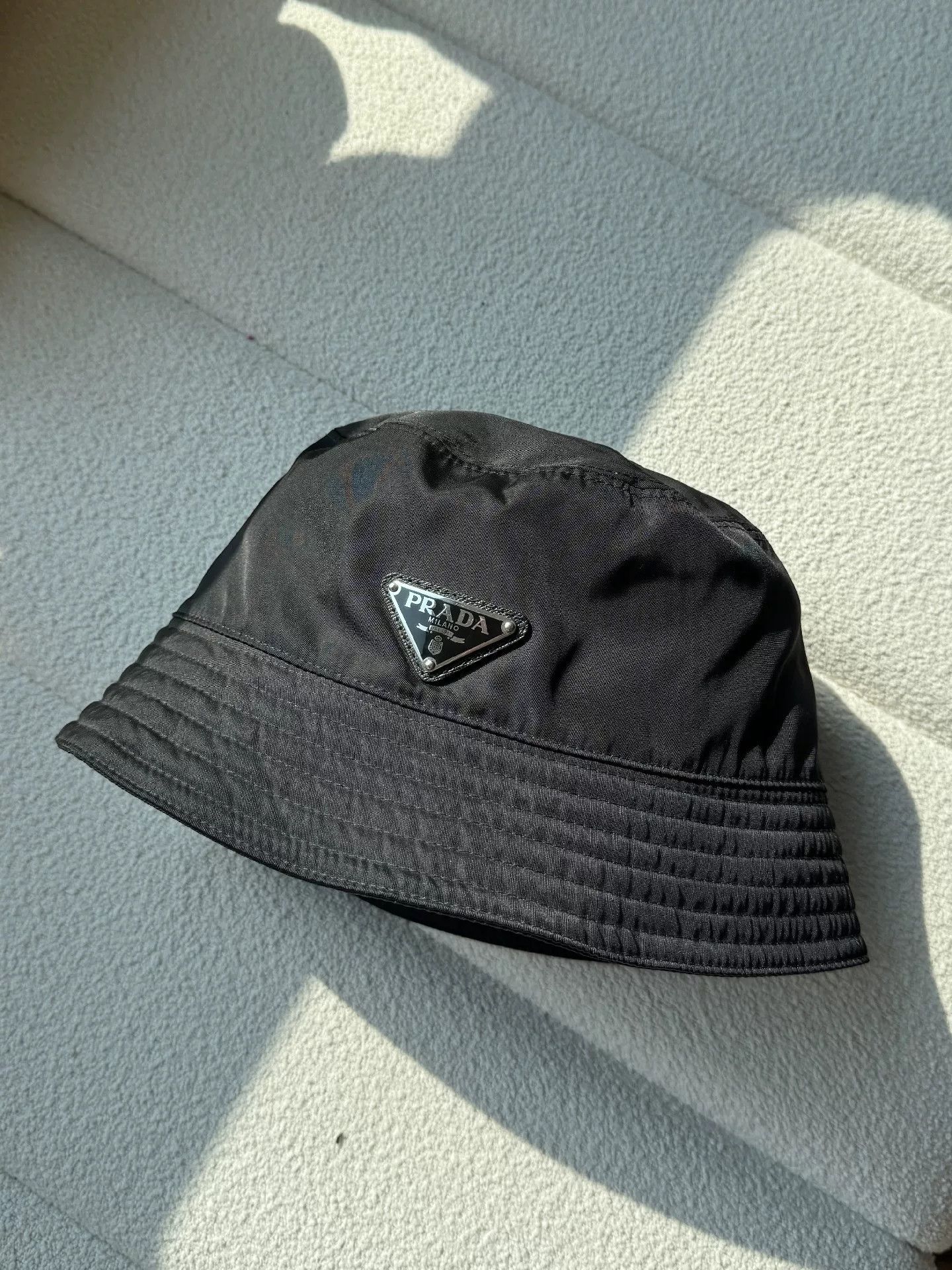 Prada Prada Re-Nylon Black Bucket Hat Size ONE SIZE - 2 Thumbnail