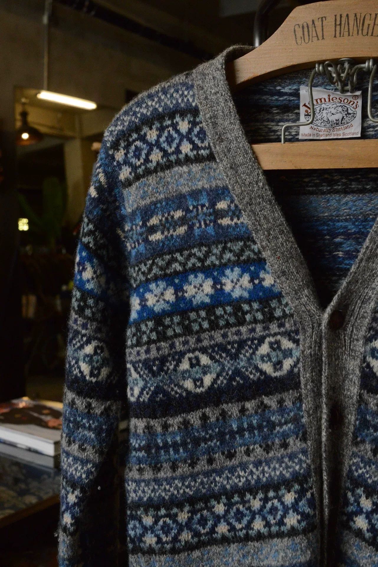 Vintage Vintage 1990s Jamieson's Shetland Wool Cardigan Size M / US 6-8 / IT 42-44 - 2 Thumbnail