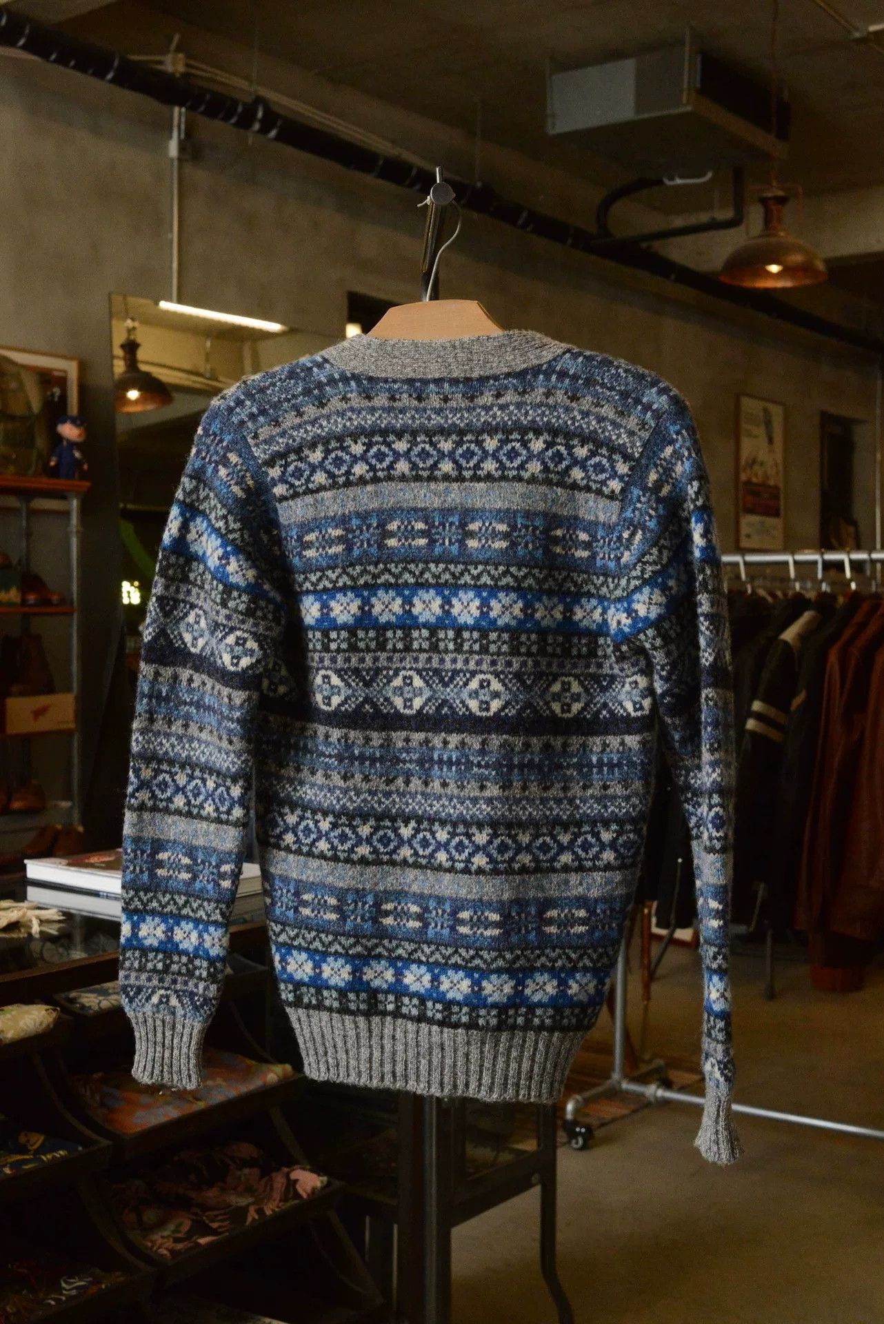 Vintage Vintage 1990s Jamieson's Shetland Wool Cardigan Size M / US 6-8 / IT 42-44 - 5 Thumbnail