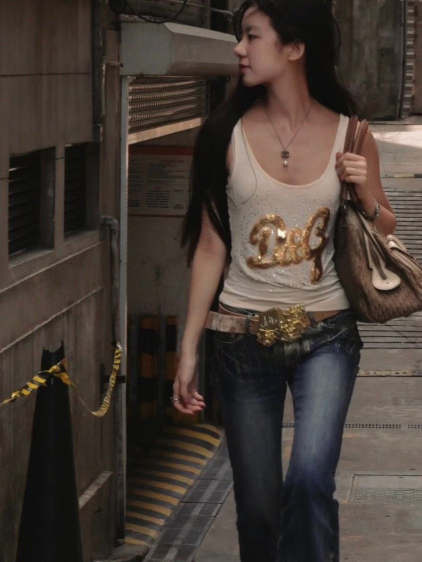 Dolce & Gabbana Dolce & Gabbana Sequin Logo Camisole Size M / US 6-8 / IT 42-44 - 9 Thumbnail