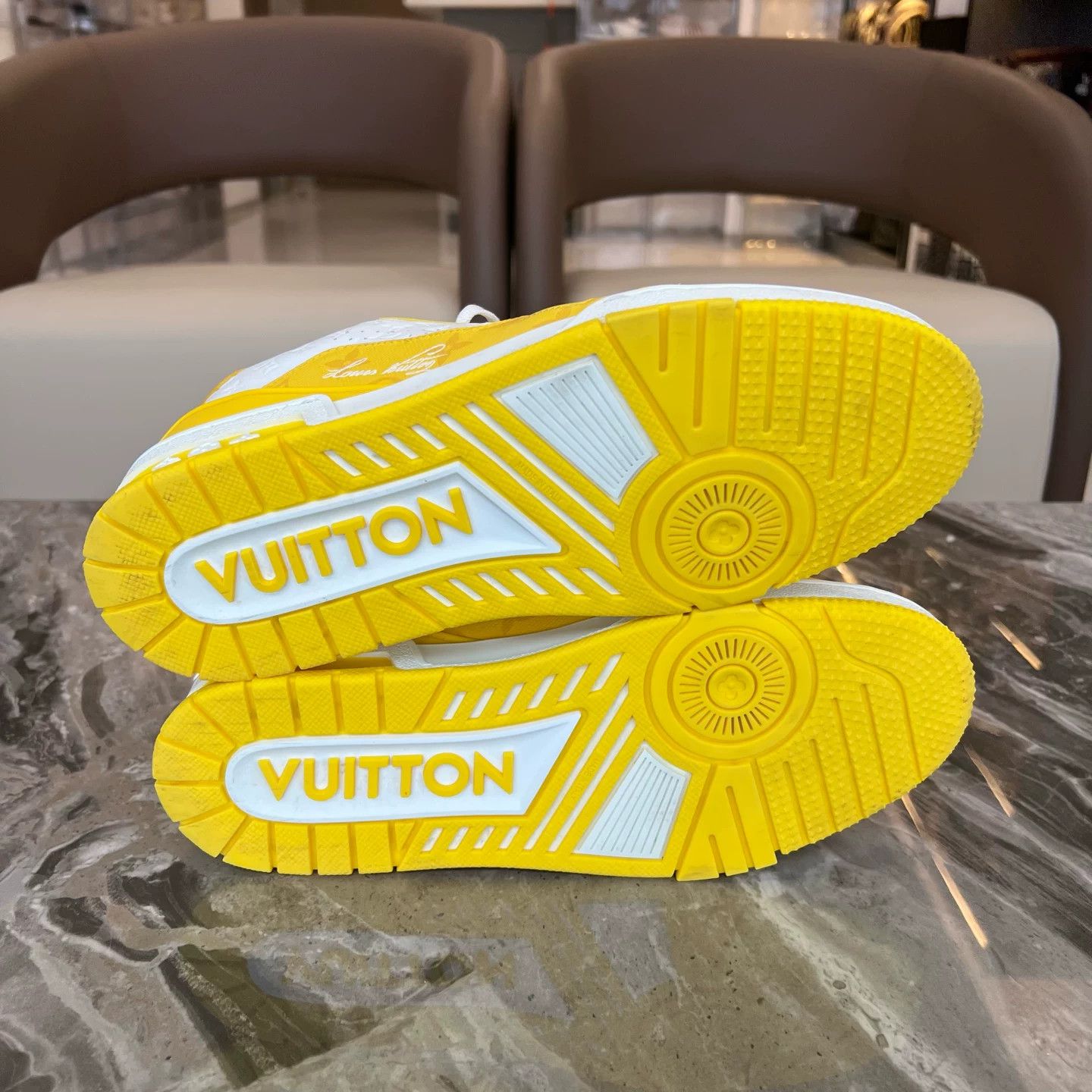 Louis Vuitton Louis Vuitton Trainer White Yellow Size US 8 / EU 41 - 4 Thumbnail