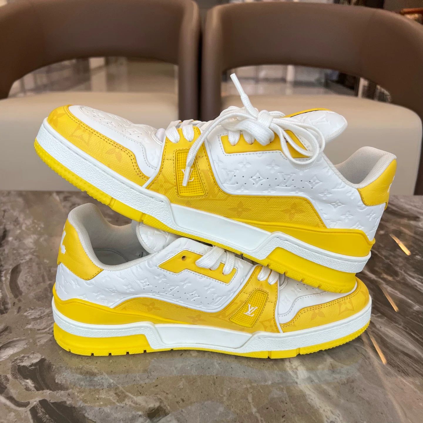Louis Vuitton Louis Vuitton Trainer White Yellow Size US 8 / EU 41 - 6 Thumbnail