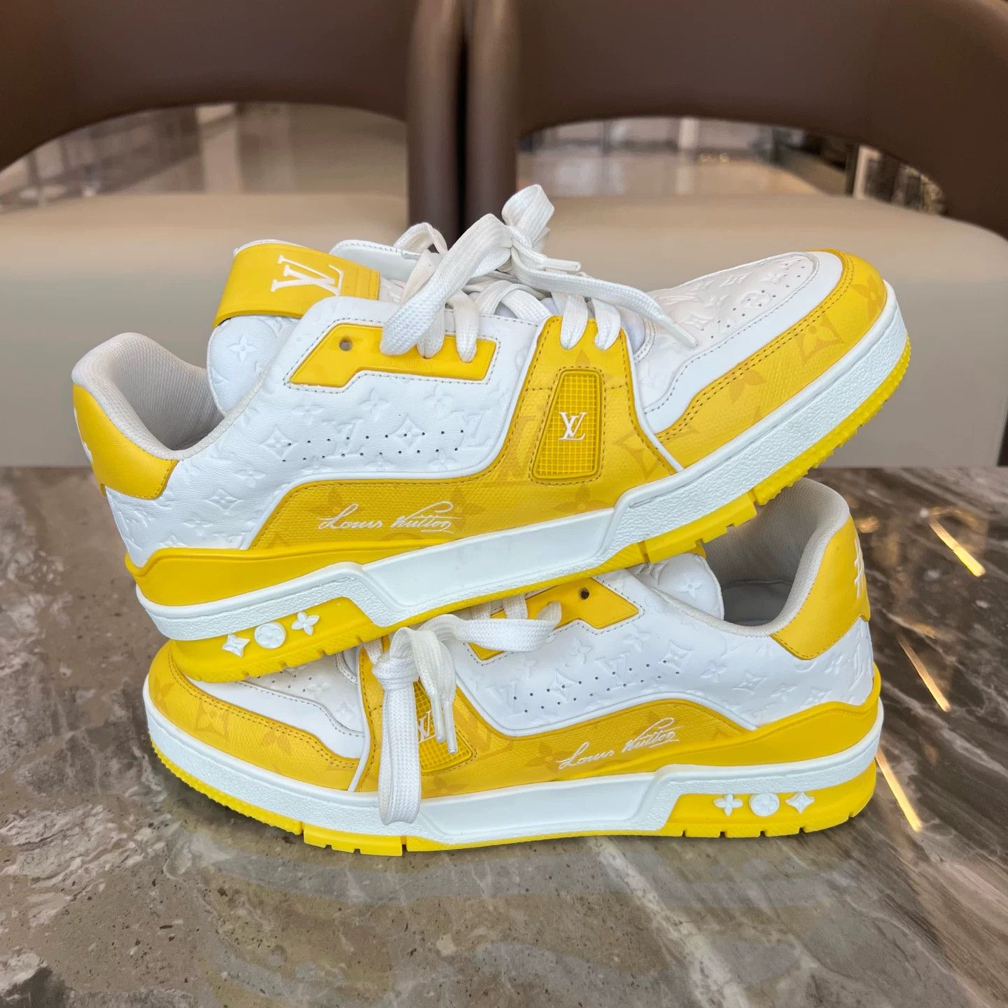 Louis Vuitton Louis Vuitton Trainer White Yellow Size US 8 / EU 41 - 7 Thumbnail