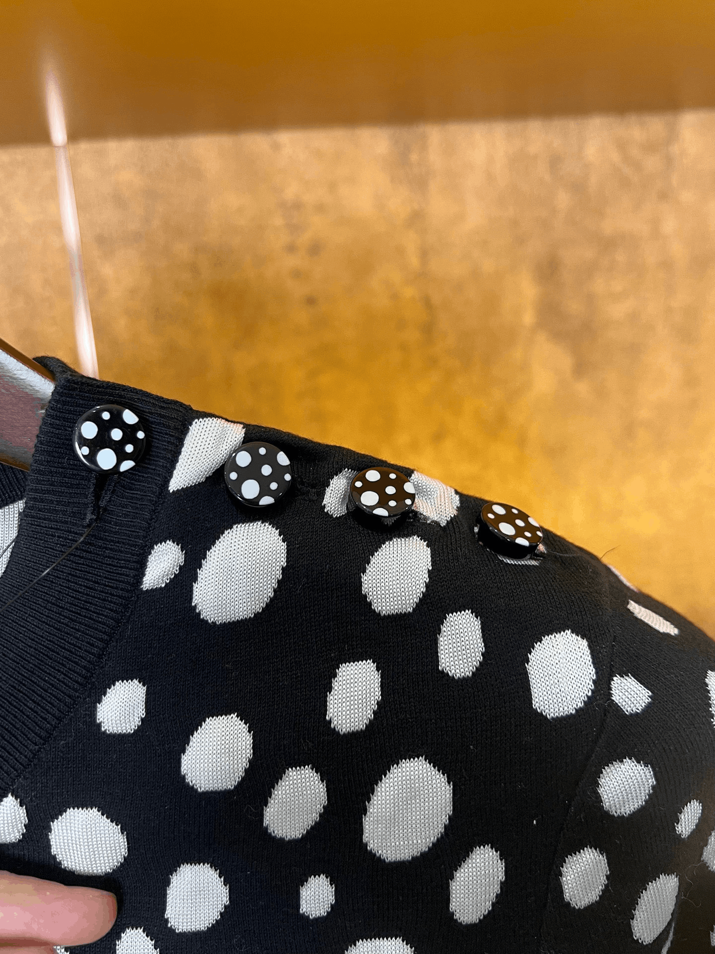 Louis Vuitton Louis Vuitton Polka Dot Knit Top Size M / US 6-8 / IT 42-44 - 4 Thumbnail