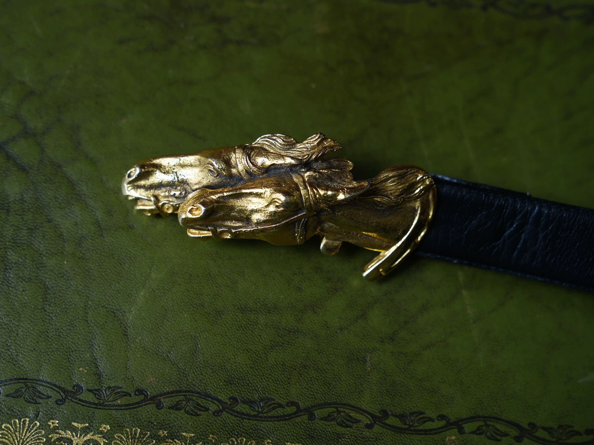Gucci Black Belt with Gold Double Horse Head Buckle Size ONE SIZE - 2 Thumbnail