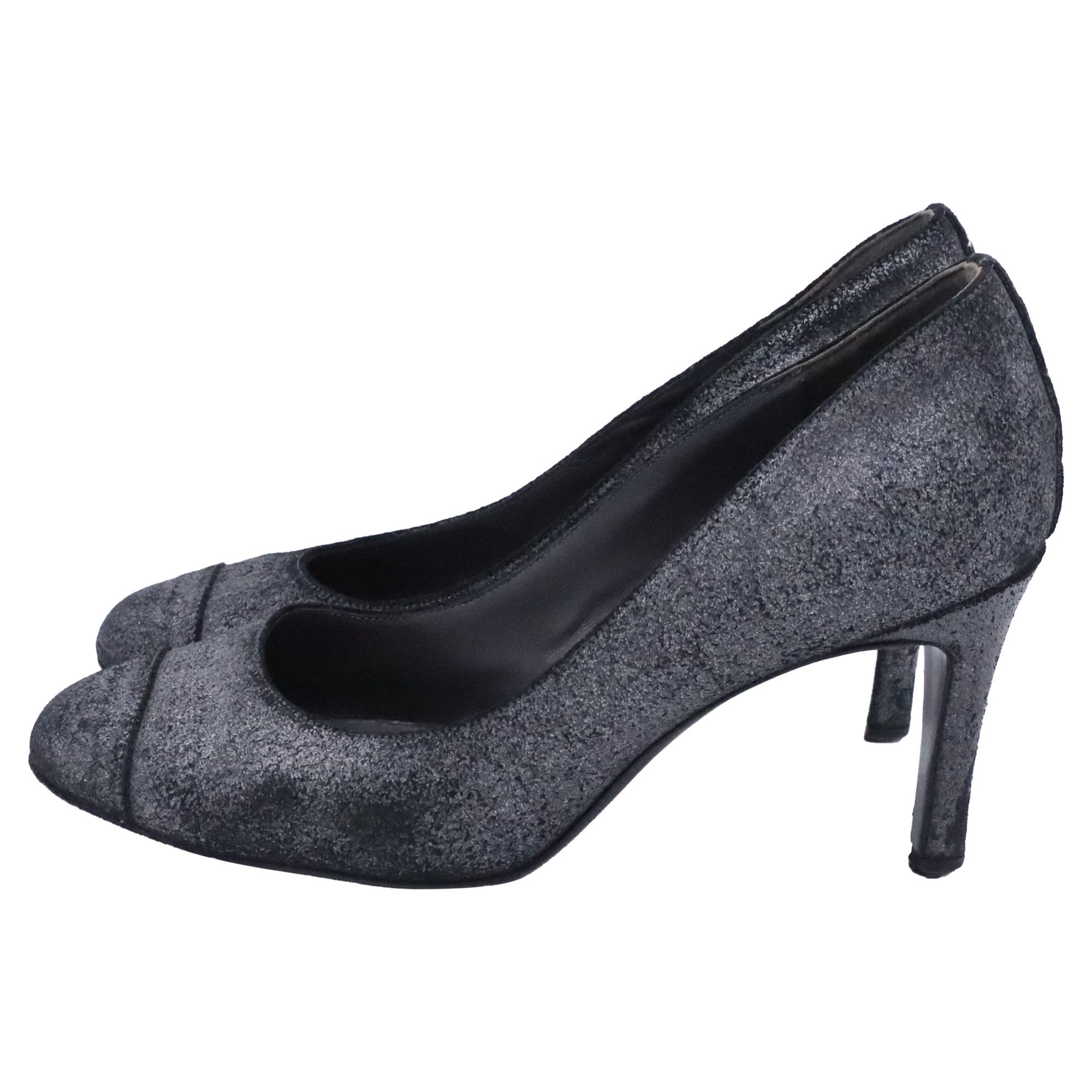 Chanel Chanel CC Distressed Accent Pumps in Grey Suede Size US 7.5 / IT 37.5 - 4 Thumbnail
