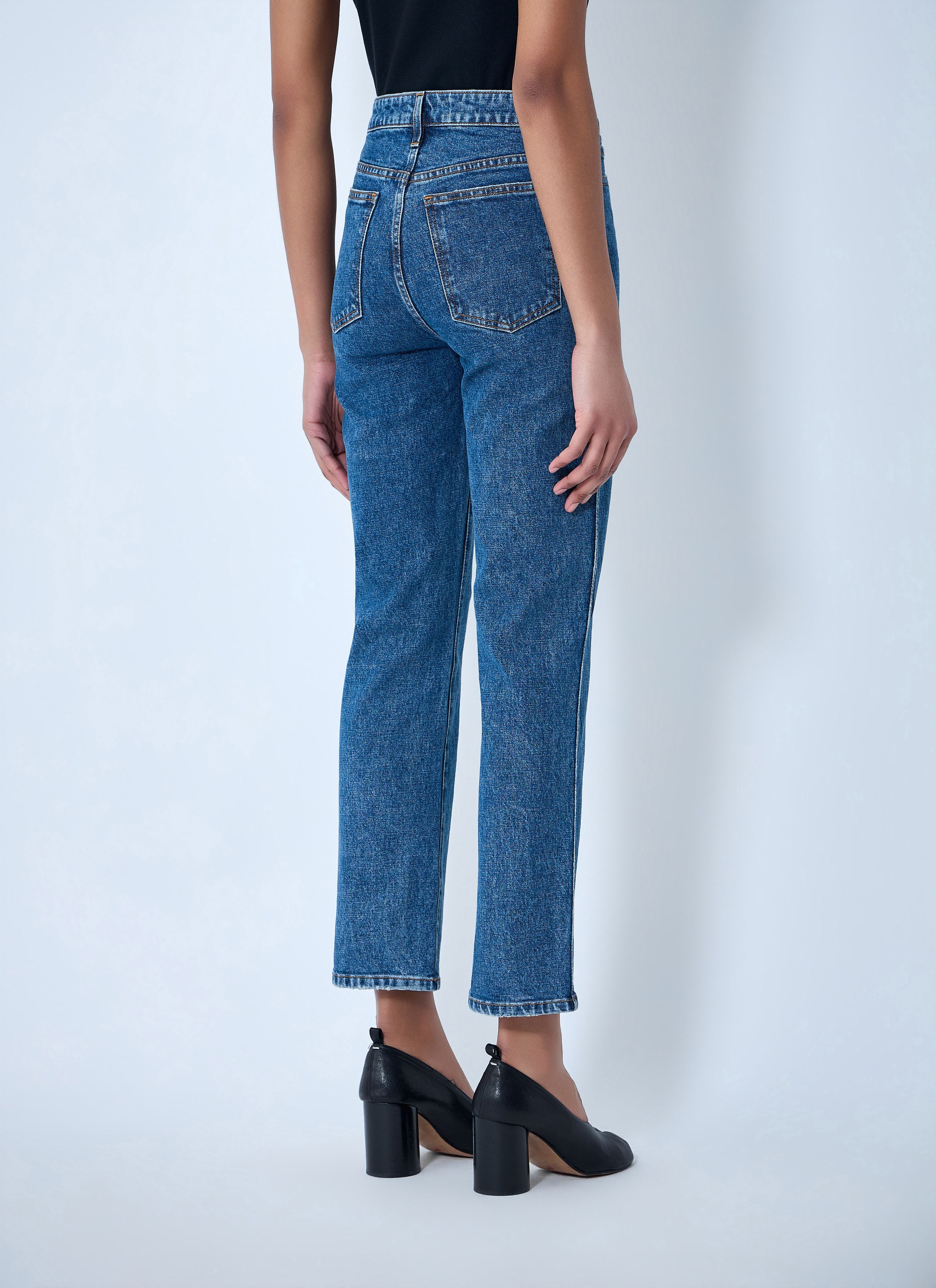 KHAITE Abigail Stretch Jeans Size 28" / US 6 / IT 42 - 4 Thumbnail