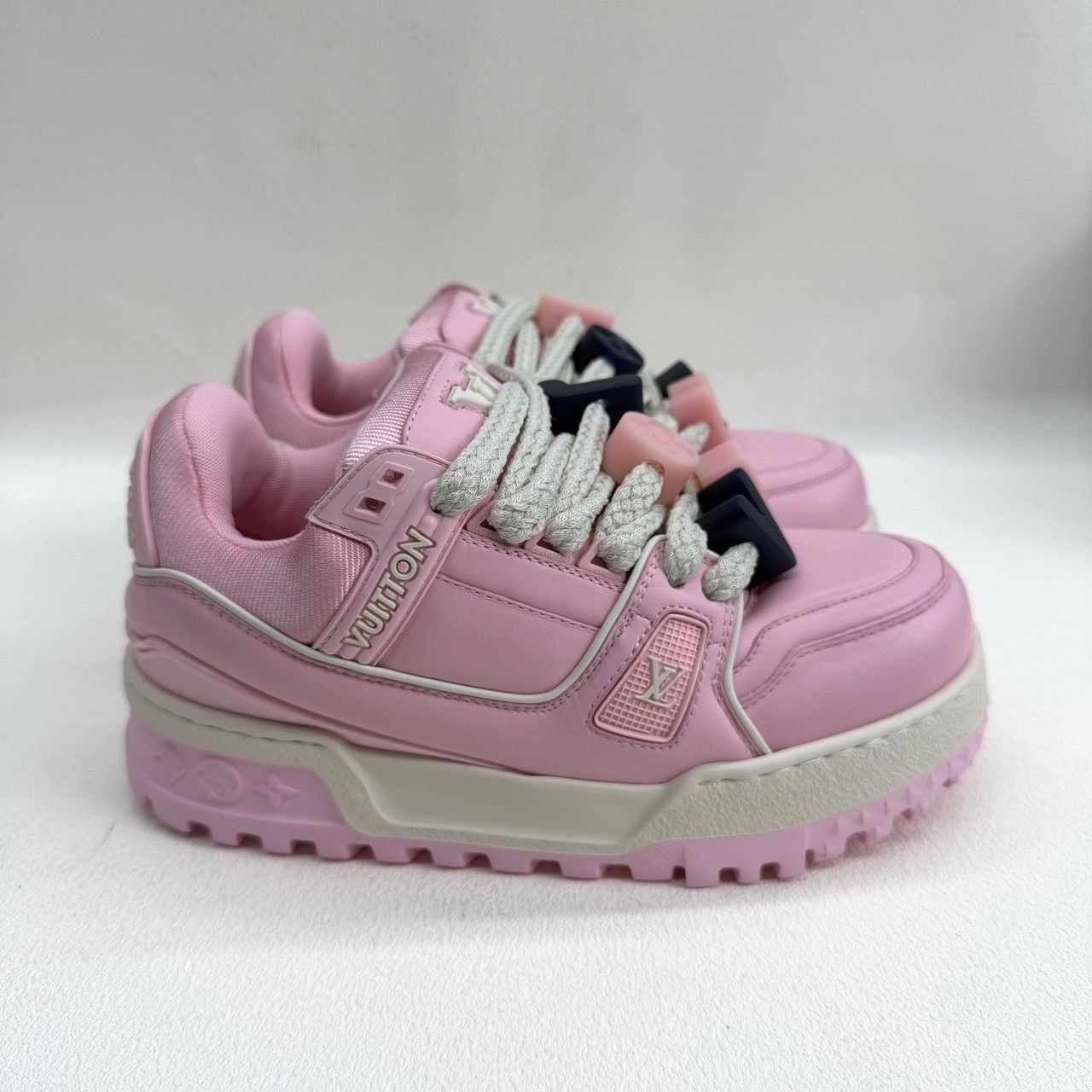 Louis Vuitton Louis Vuitton Trainer Maxi Sneakers Pink Size 36 Size US 6 / IT 36 - 5 Thumbnail