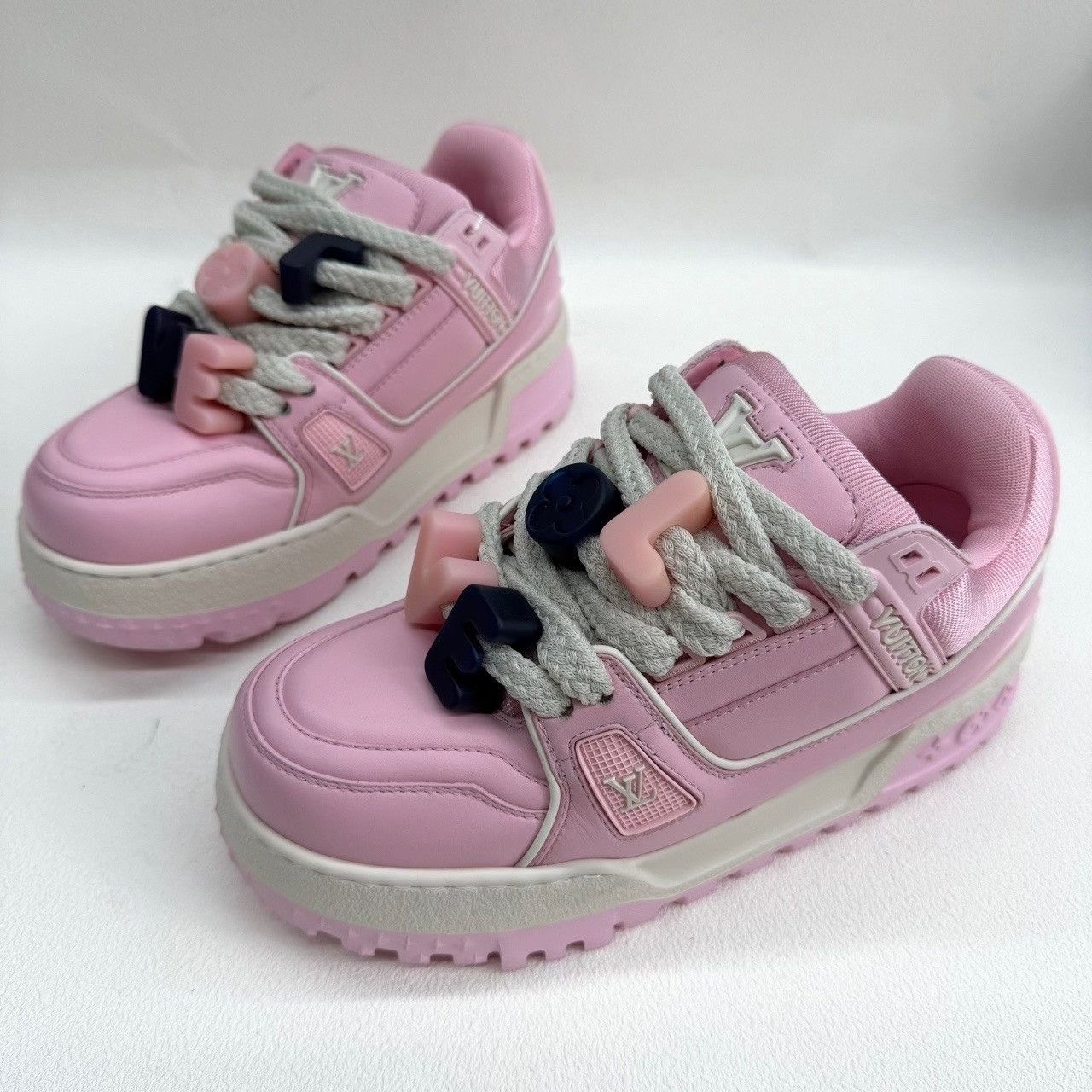 Louis Vuitton Louis Vuitton Trainer Maxi Sneakers Pink Size 36 Size US 6 / IT 36 - 2 Thumbnail