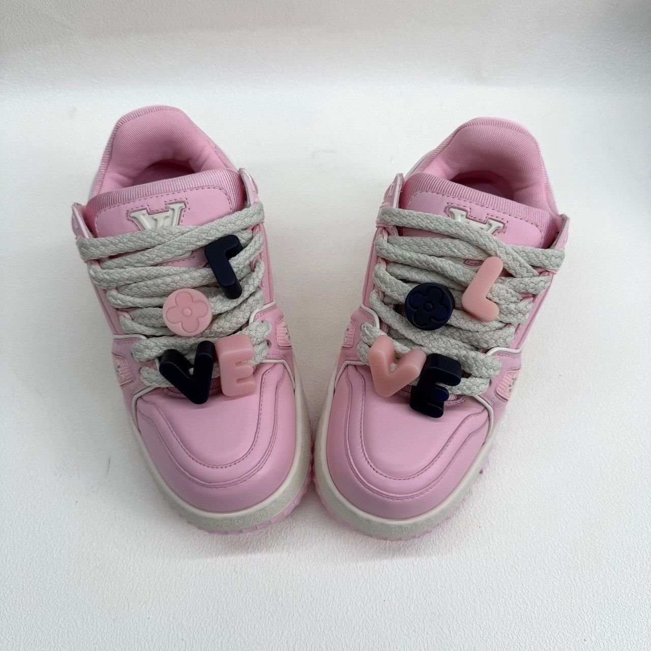 Louis Vuitton Louis Vuitton Trainer Maxi Sneakers Pink Size 36 Size US 6 / IT 36 - 10 Thumbnail