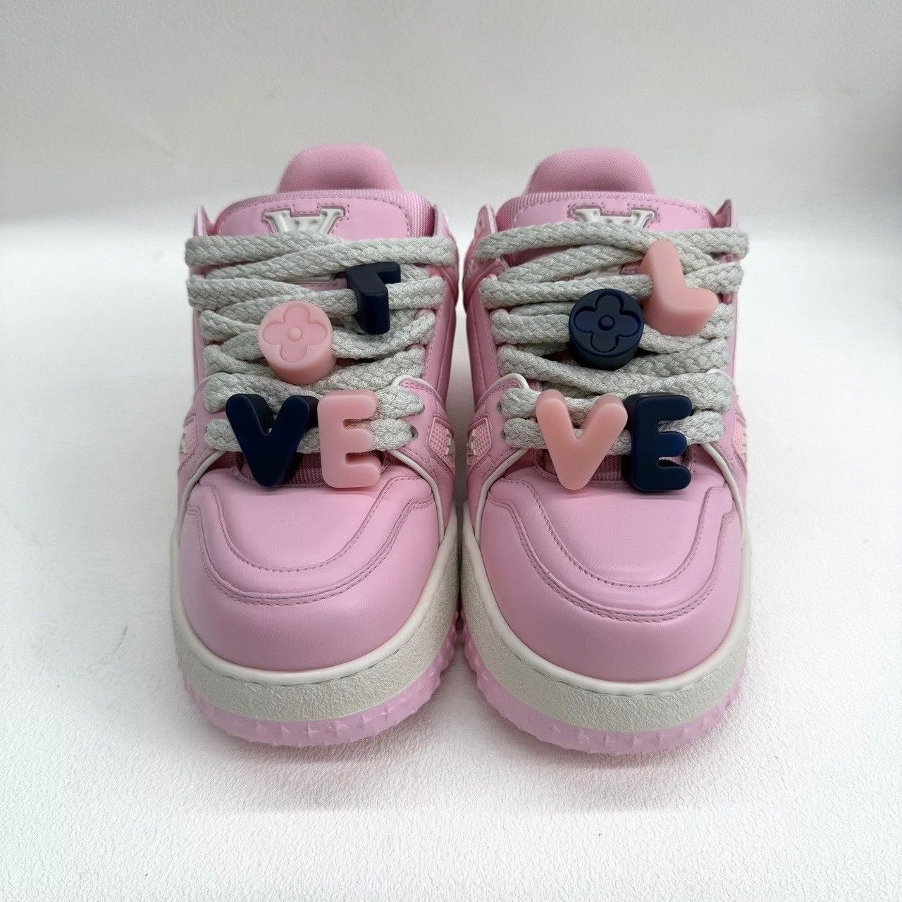 Louis Vuitton Louis Vuitton Trainer Maxi Sneakers Pink Size 36 Size US 6 / IT 36 - 3 Thumbnail