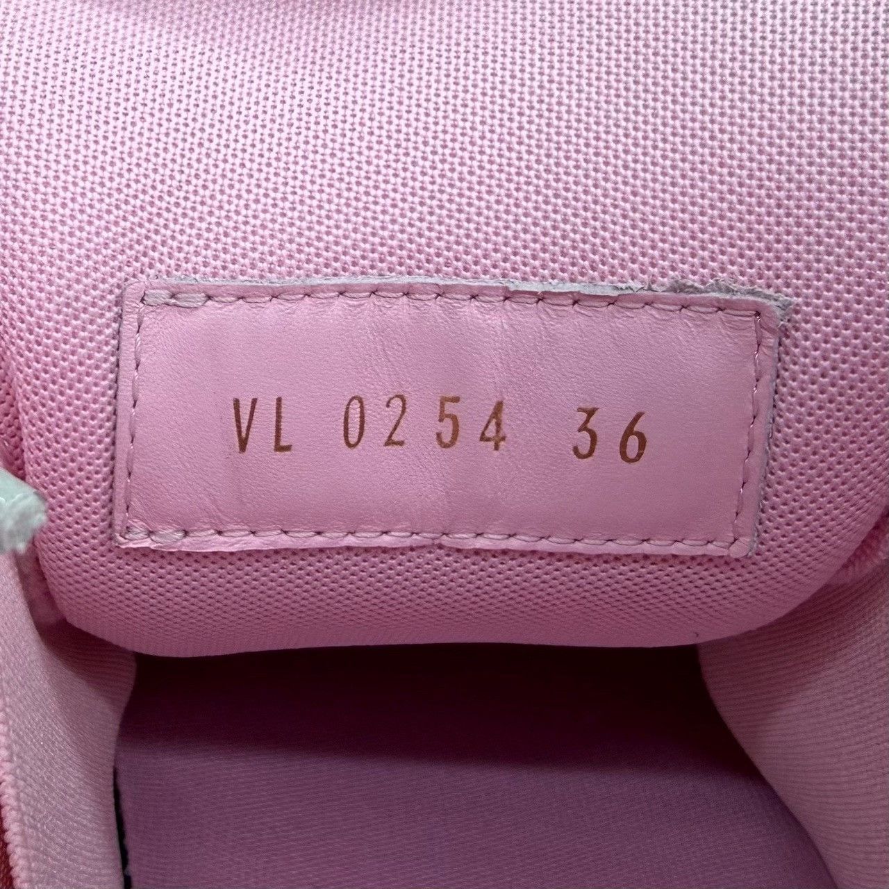 Louis Vuitton Louis Vuitton Trainer Maxi Sneakers Pink Size 36 Size US 6 / IT 36 - 7 Thumbnail