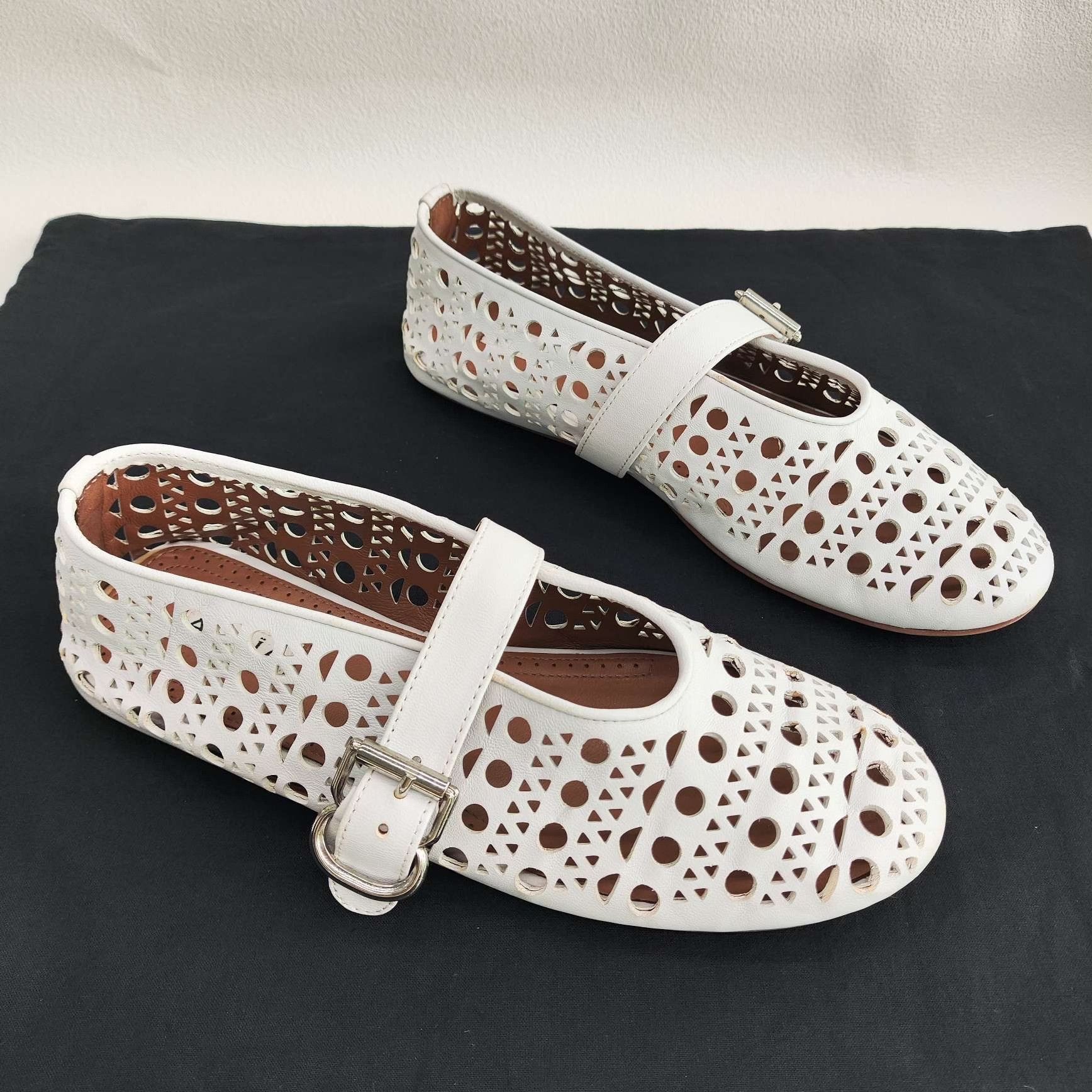 Alaia Alaia White Laser-Cut Flat Shoes Size 38 Size US 8 / IT 38 - 4 Thumbnail