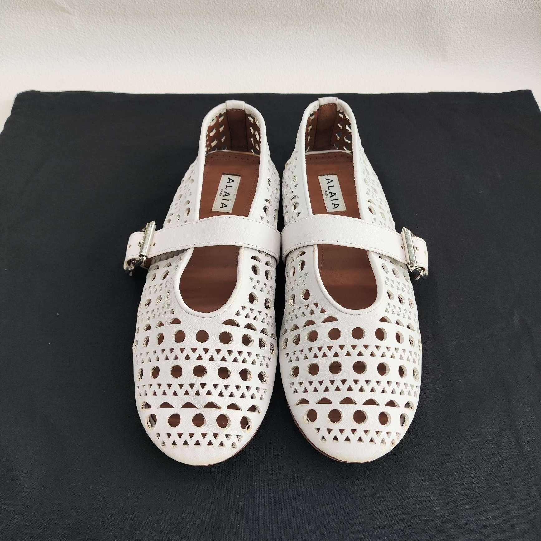 Alaia Alaia White Laser-Cut Flat Shoes Size 38 Size US 8 / IT 38 - 3 Thumbnail