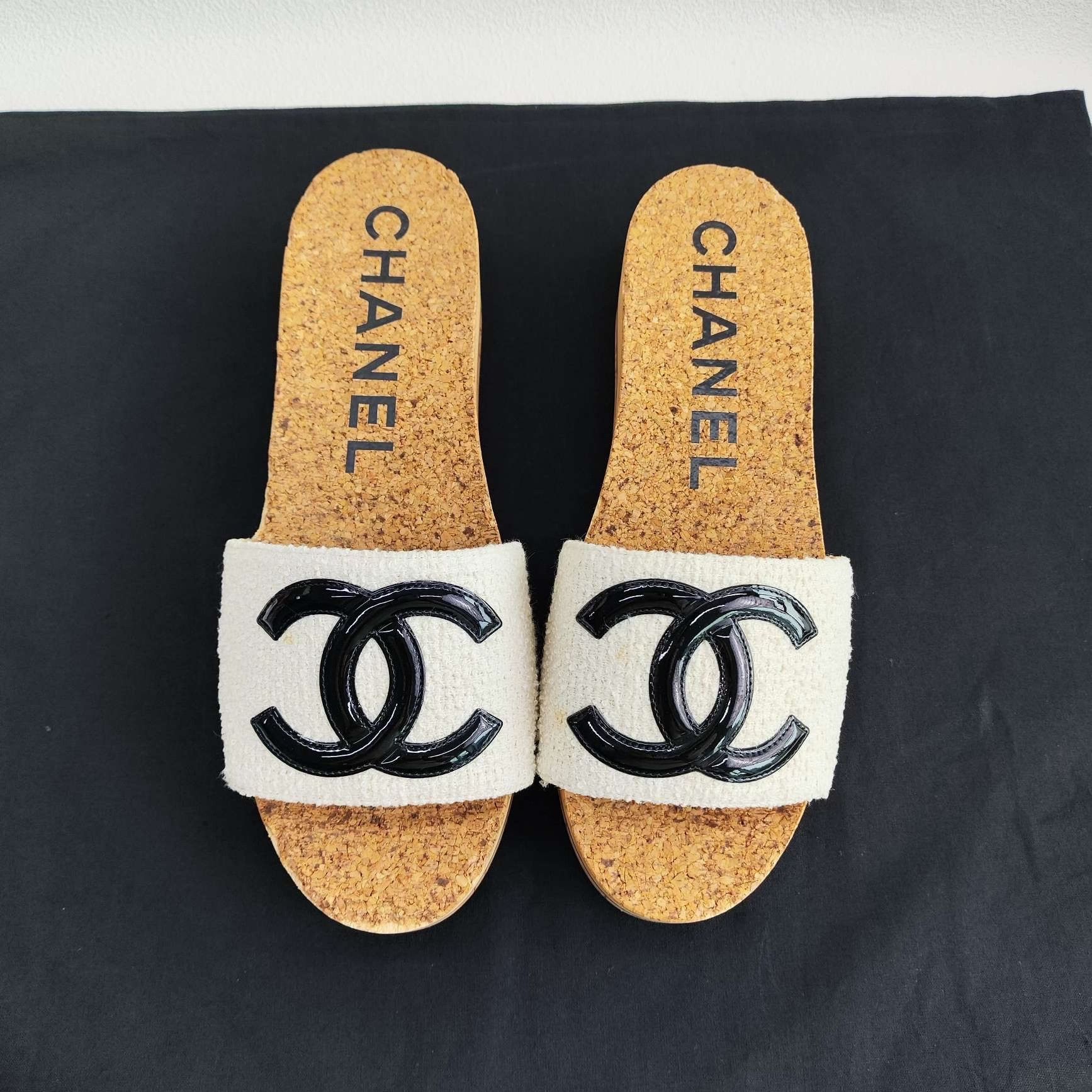 Chanel Chanel Tweed Logo Slides Size 39/40 Size US 9 / IT 39 - 9 Thumbnail