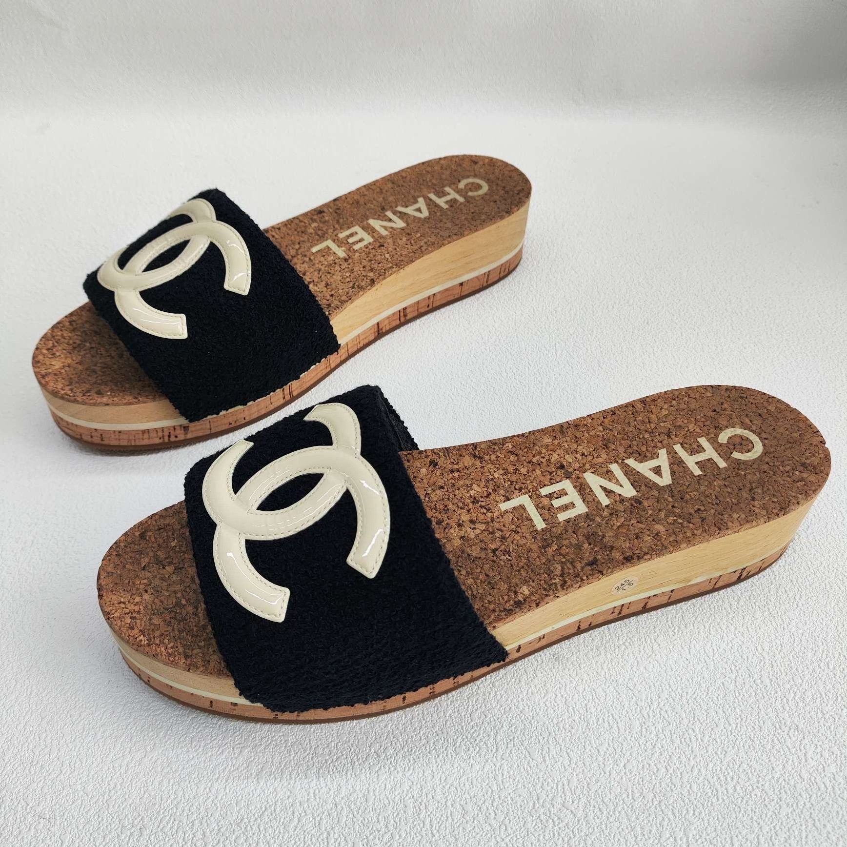 Chanel Chanel CC Logo Tweed Cork Platform Slides Size 39 Size US 8 / IT 38 - 2 Thumbnail