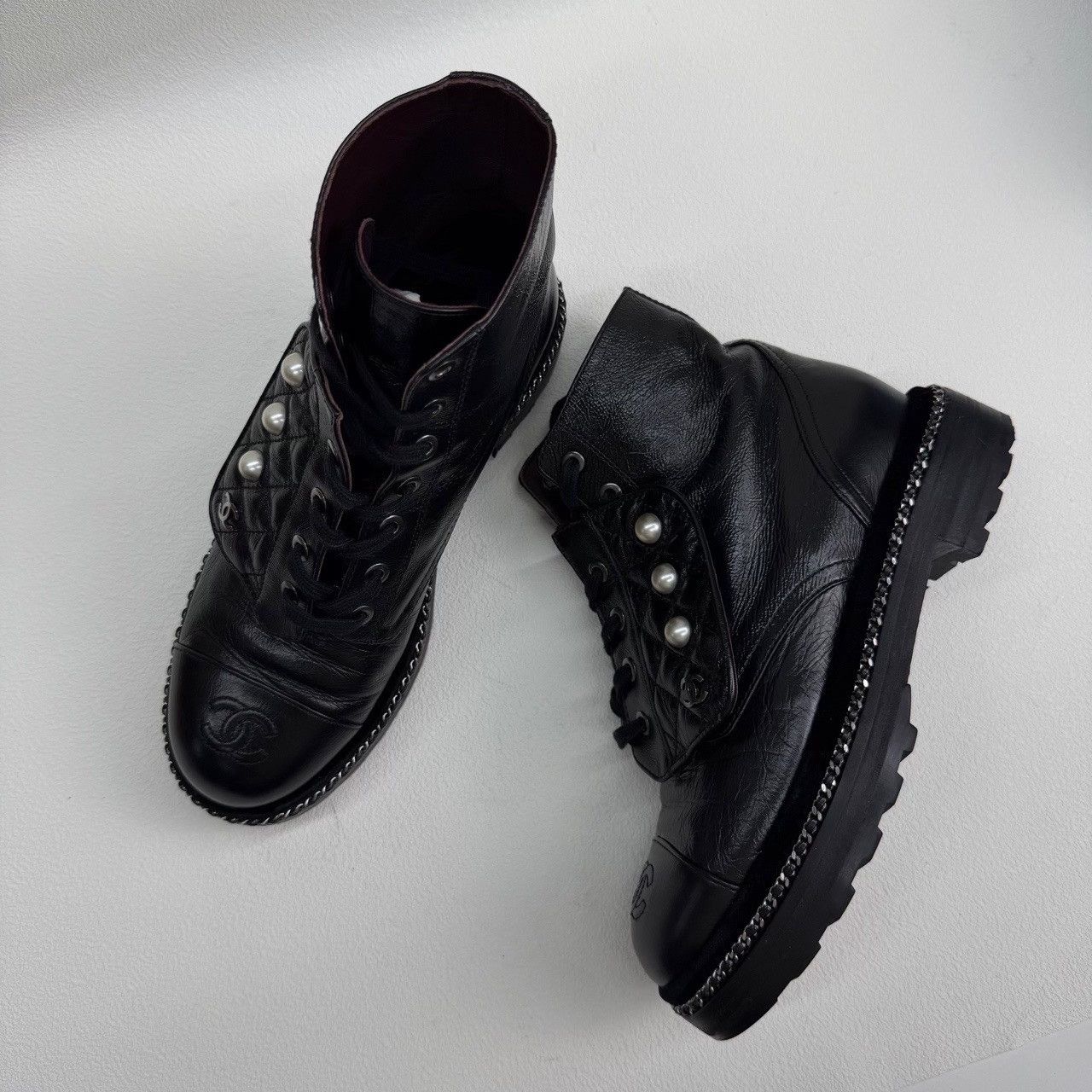 Chanel Chanel Pearl Quilted Lace Up Boots Size 37 Size US 7 / IT 37 - 9 Thumbnail