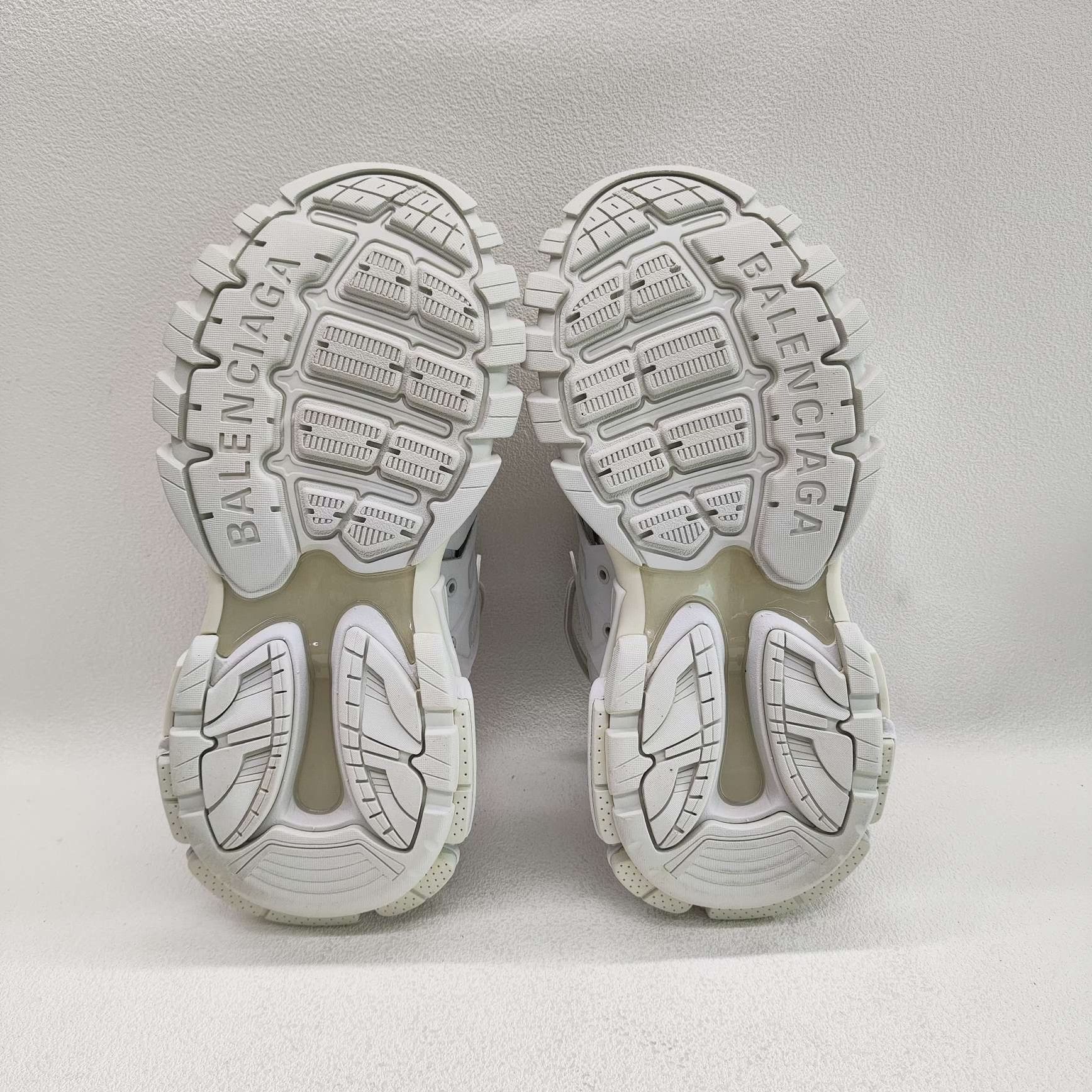 Balenciaga Balenciaga Track Sneakers White Size 37 Size US 7 / IT 37 - 8 Thumbnail