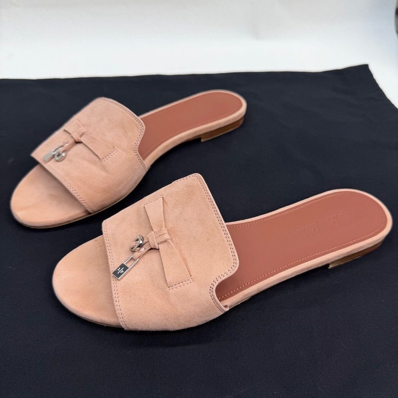 Loro Piana Loro Piana Summer Charms Suede Sandals Size 37.5 Size US 7.5 / IT 37.5 - 2 Thumbnail