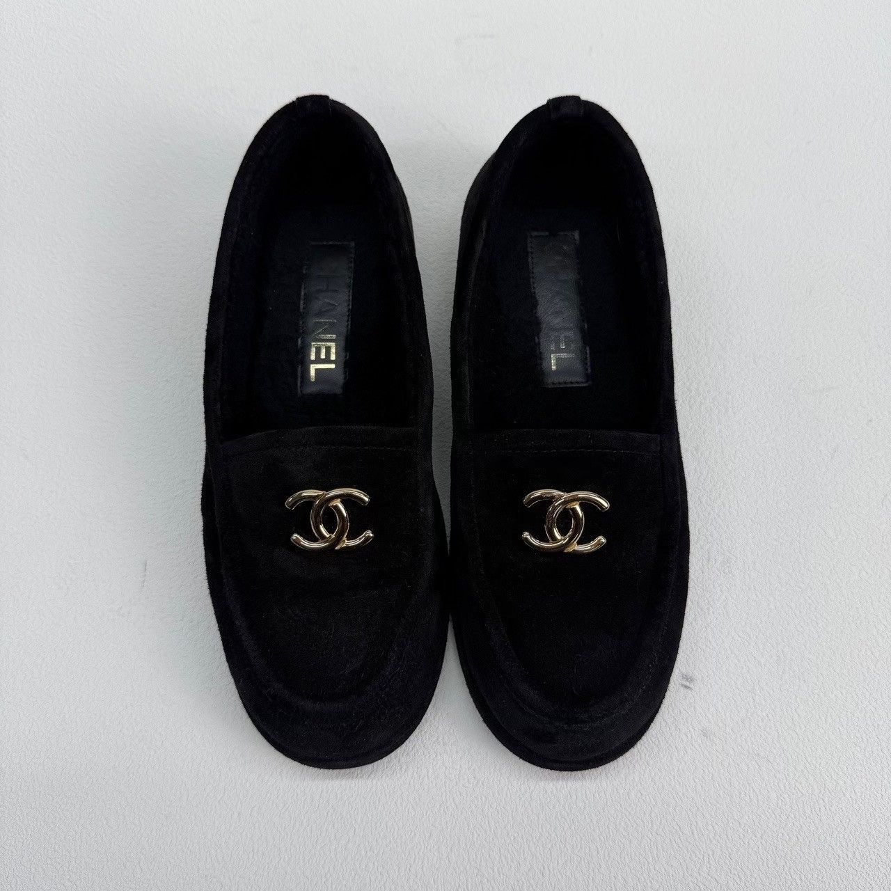 Chanel Chanel Suede CC Loafers Size 36.5 Size US 6.5 / IT 36.5 - 3 Thumbnail