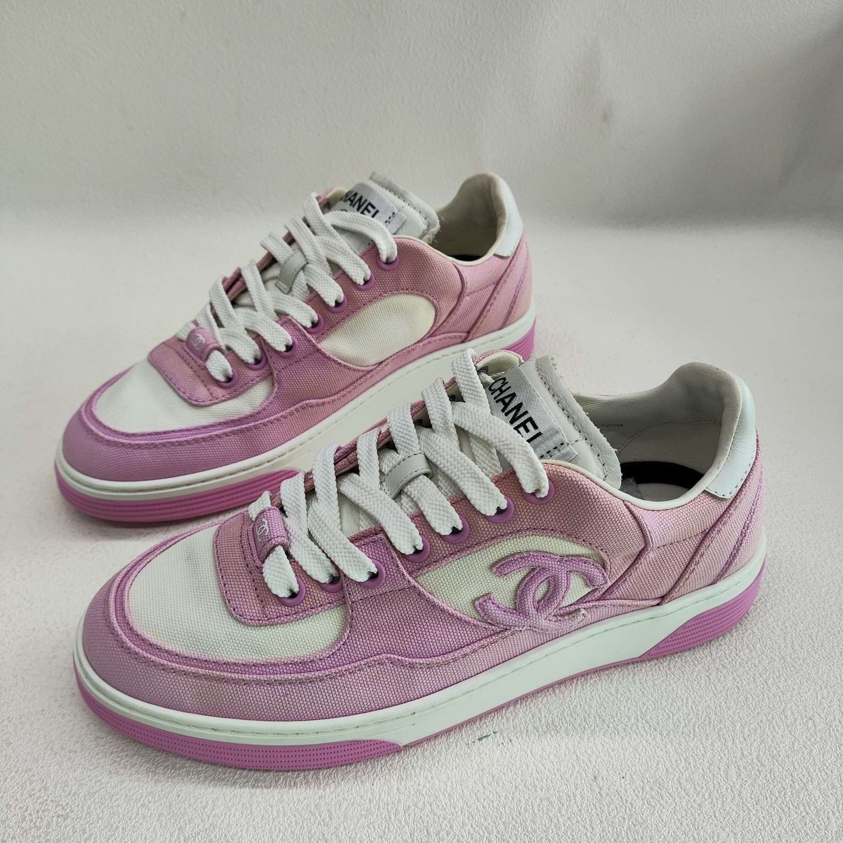 Chanel Chanel Pink Canvas Low-Top Sneakers Size 36 Size US 6 / IT 36 - 2 Thumbnail
