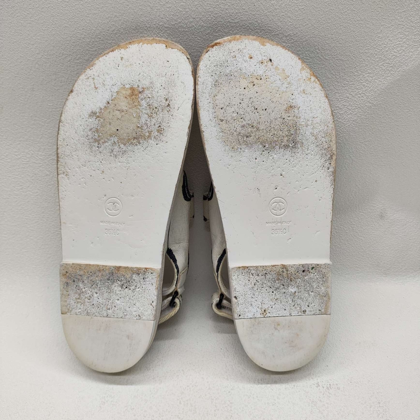Chanel Chanel CC Logo Velcro Sandals Size 36.5 Size US 6.5 / IT 36.5 - 8 Thumbnail