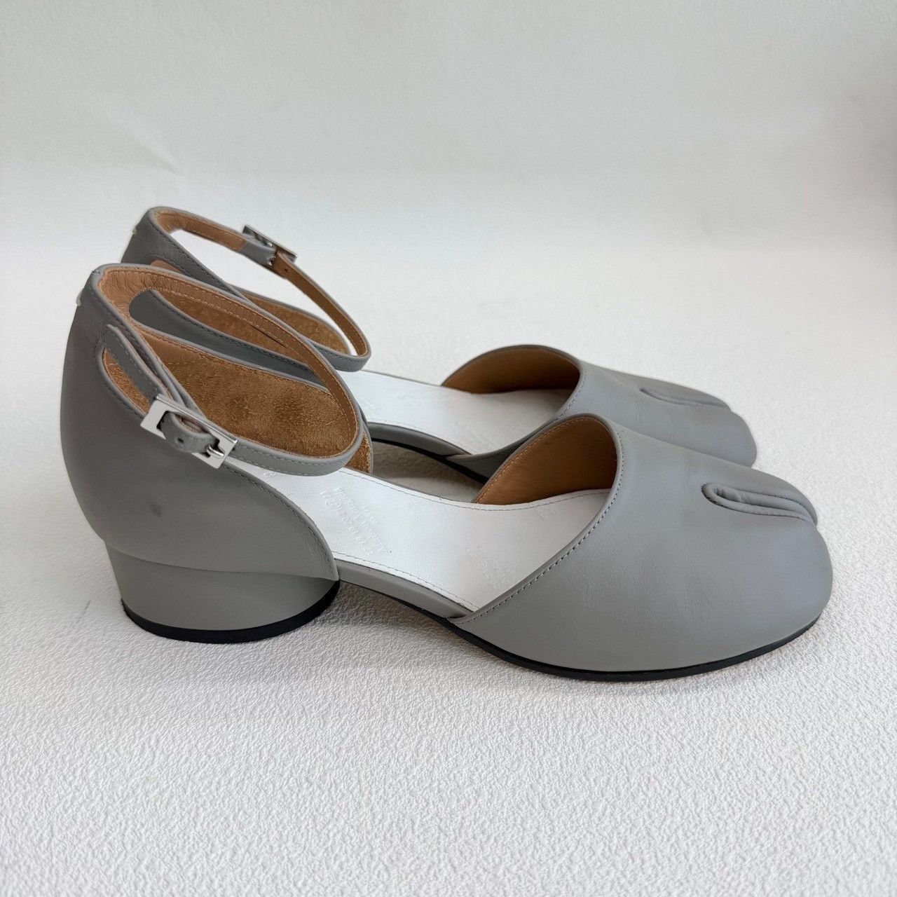 Maison Margiela Maison Margiela Tabi Grey Strap Heels Size 36 Size US 6 / IT 36 - 5 Thumbnail