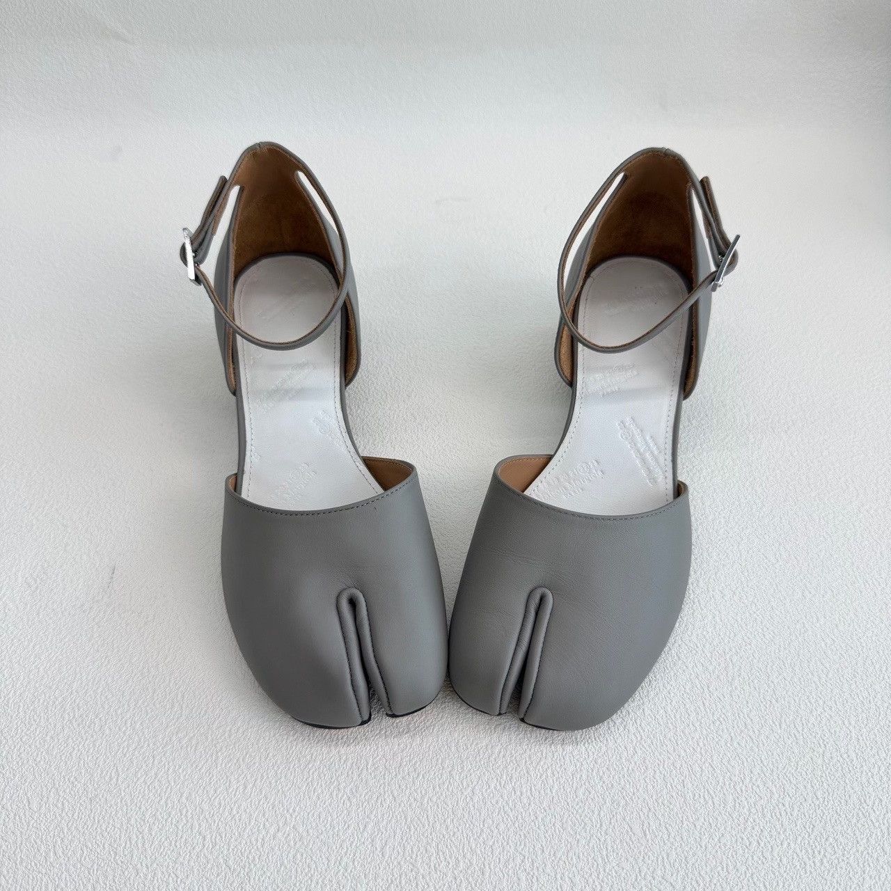 Maison Margiela Maison Margiela Tabi Grey Strap Heels Size 36 Size US 6 / IT 36 - 10 Thumbnail