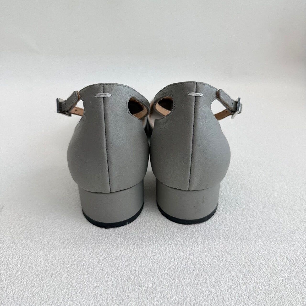 Maison Margiela Maison Margiela Tabi Grey Strap Heels Size 36 Size US 6 / IT 36 - 6 Thumbnail