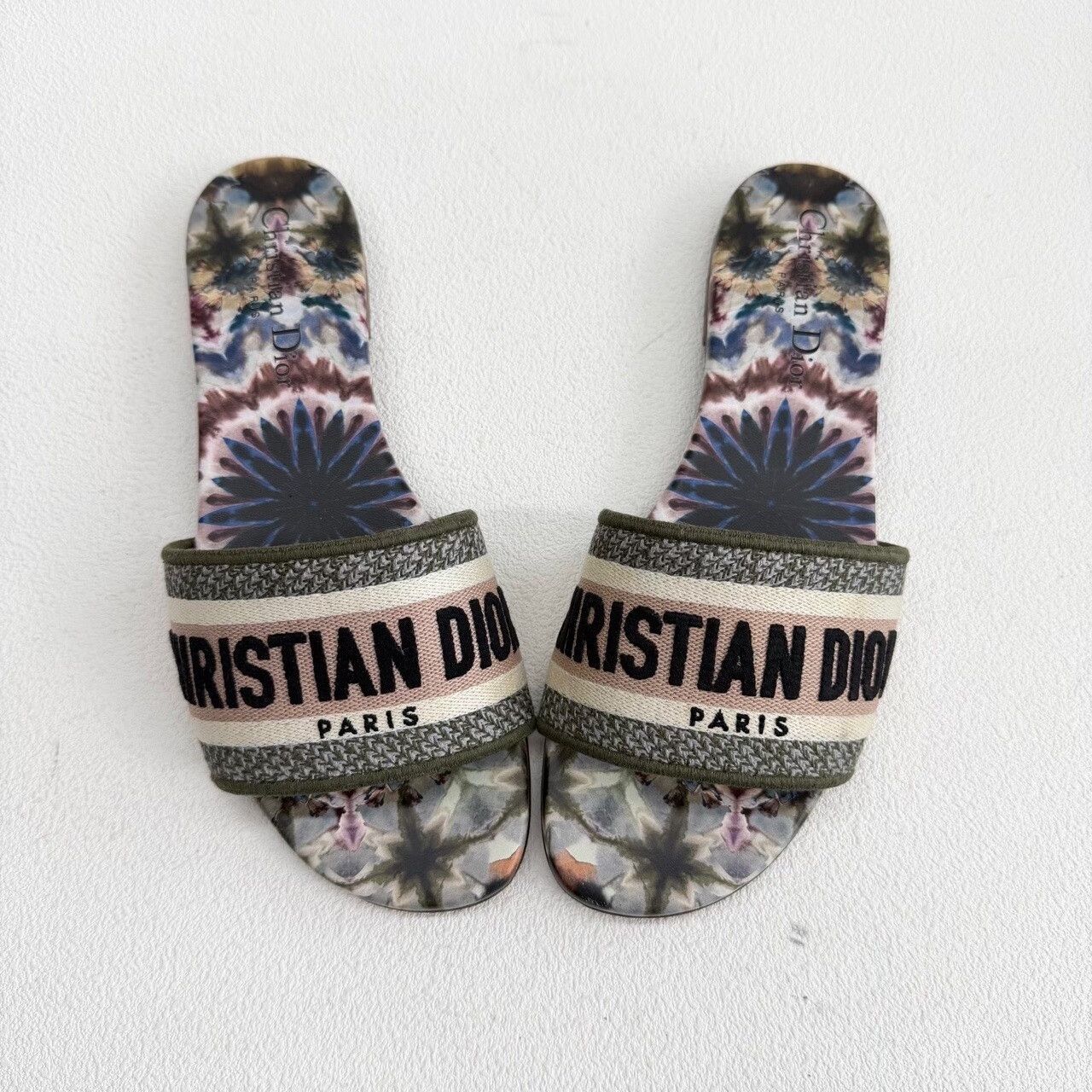 Dior Dior Tie-Dye Embroidered Slides Size 37 Size US 7 / IT 37 - 10 Thumbnail
