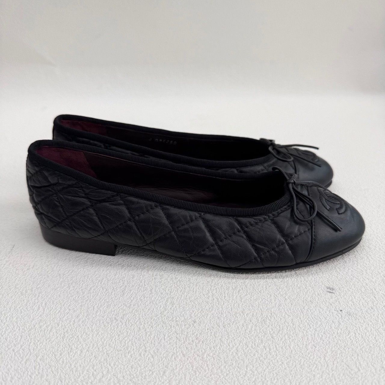 Chanel Chanel Quilted Leather Ballet Flats Size 35 Size US 5 / IT 35 - 5 Thumbnail