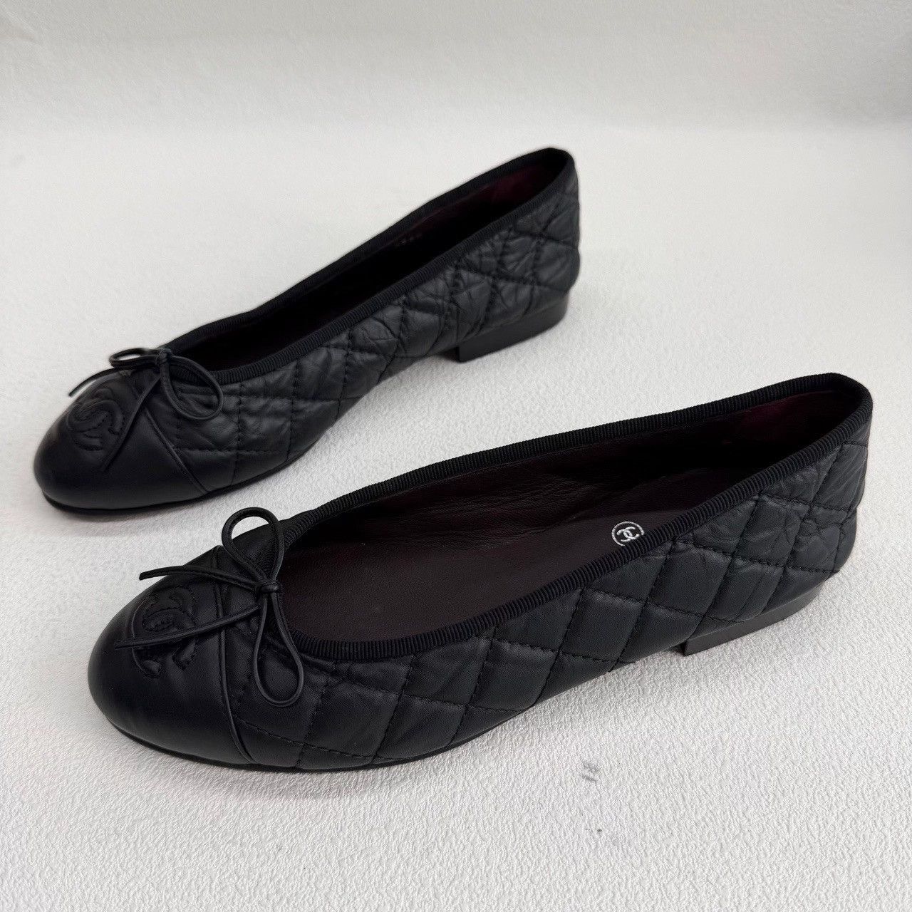 Chanel Chanel Quilted Leather Ballet Flats Size 35 Size US 5 / IT 35 - 2 Thumbnail