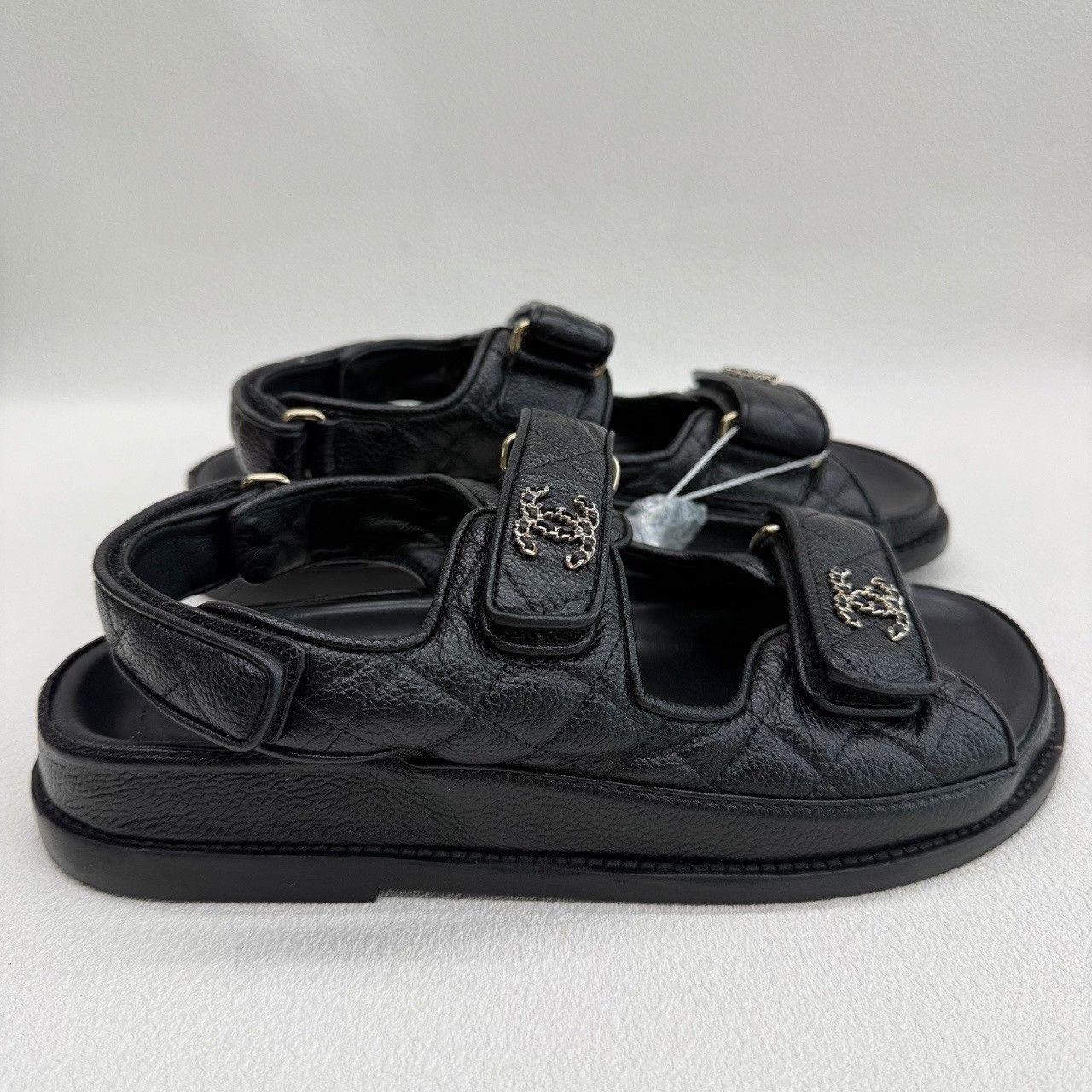 Chanel Chanel Quilted Leather CC Logo Sandals Size 36.5 Size US 6.5 / IT 36.5 - 5 Thumbnail