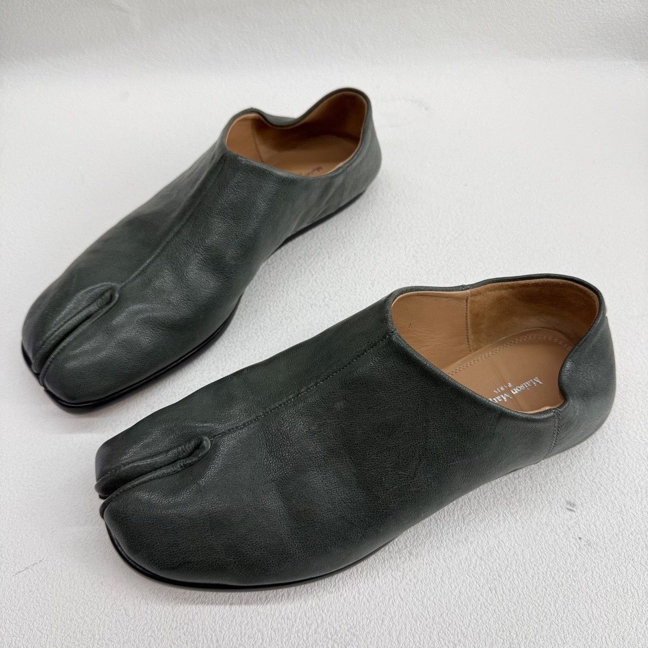 Maison Margiela Maison Margiela Tabi Leather Slip Ons Size 7 Size US 7 / EU 40 - 2 Thumbnail