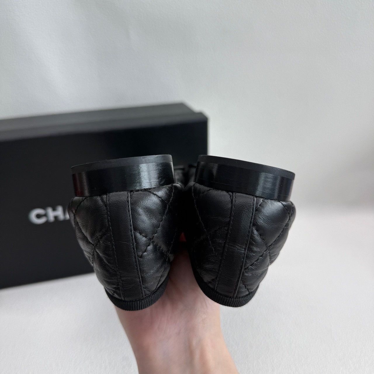 Chanel Chanel Quilted Bow Ballet Flats Size 36 Size US 6 / IT 36 - 8 Thumbnail
