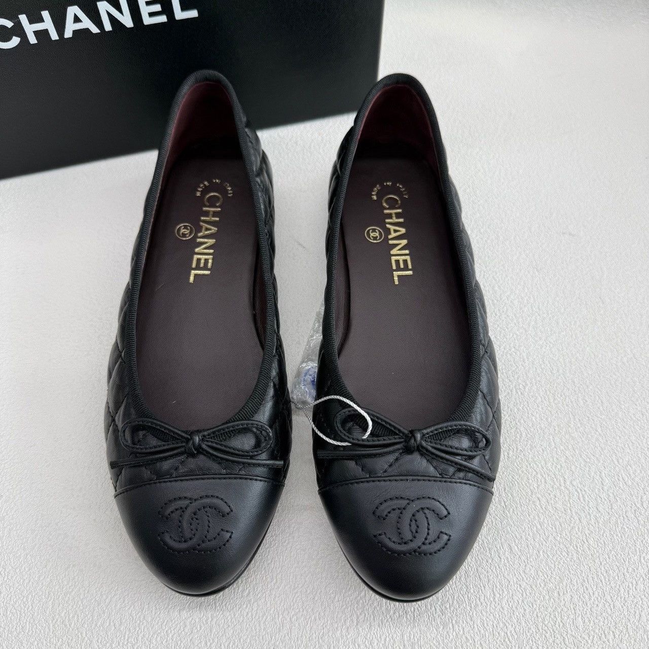 Chanel Chanel Quilted Bow Ballet Flats Size 36 Size US 6 / IT 36 - 4 Thumbnail