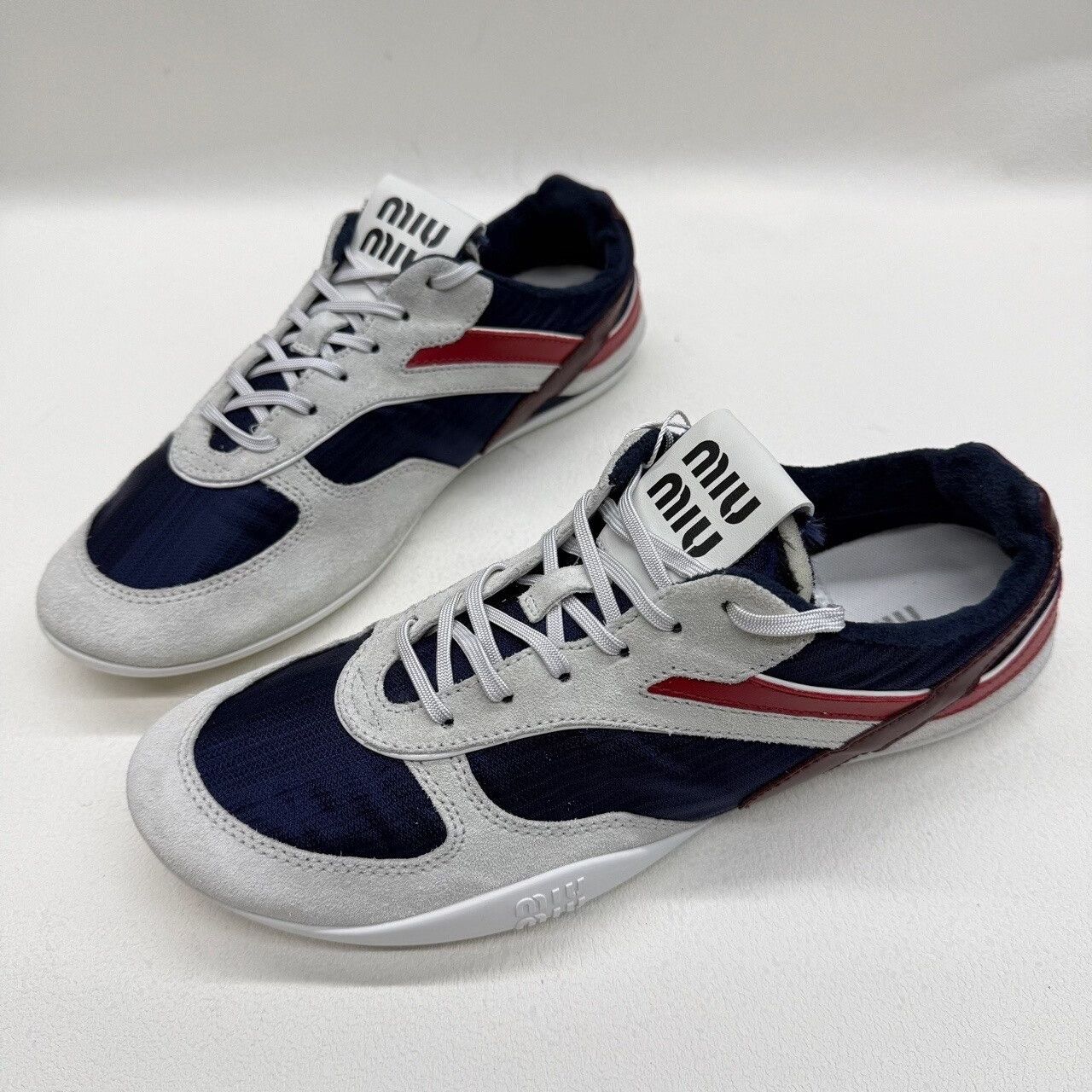 Miu Miu Miu Miu Logo Low-Top Sneakers Size 41 Size US 11 / IT 41 - 2 Thumbnail