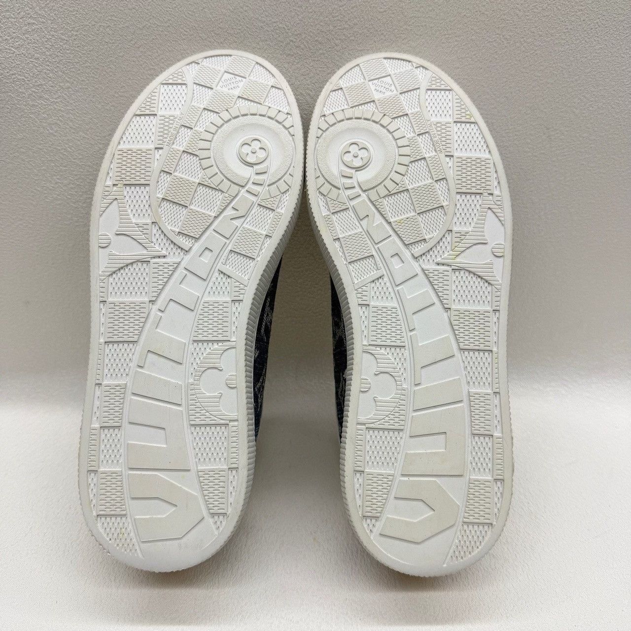 Louis Vuitton Louis Vuitton Denim Monogram Sneakers Size 37 Size US 7 / IT 37 - 8 Thumbnail